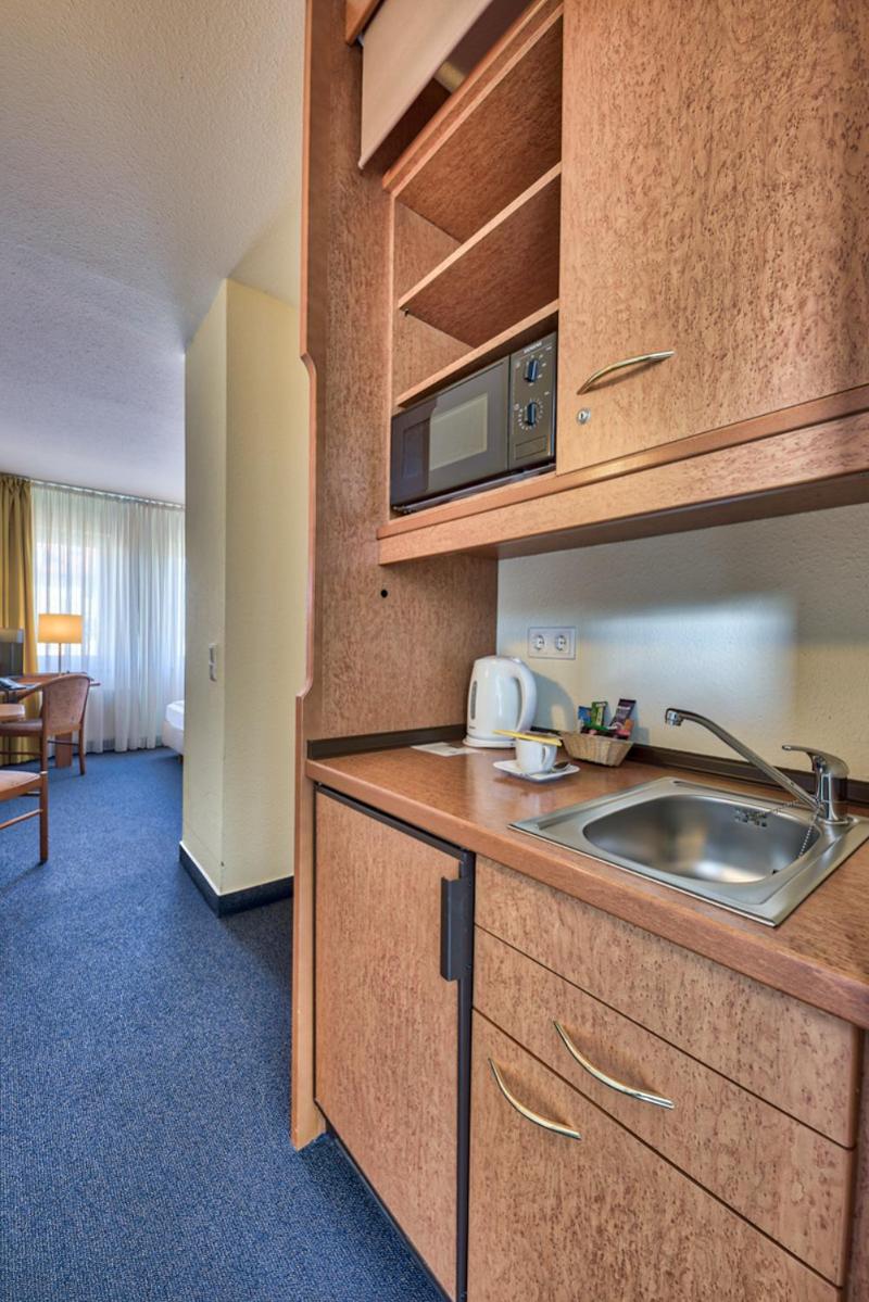 Suite - Photo 7