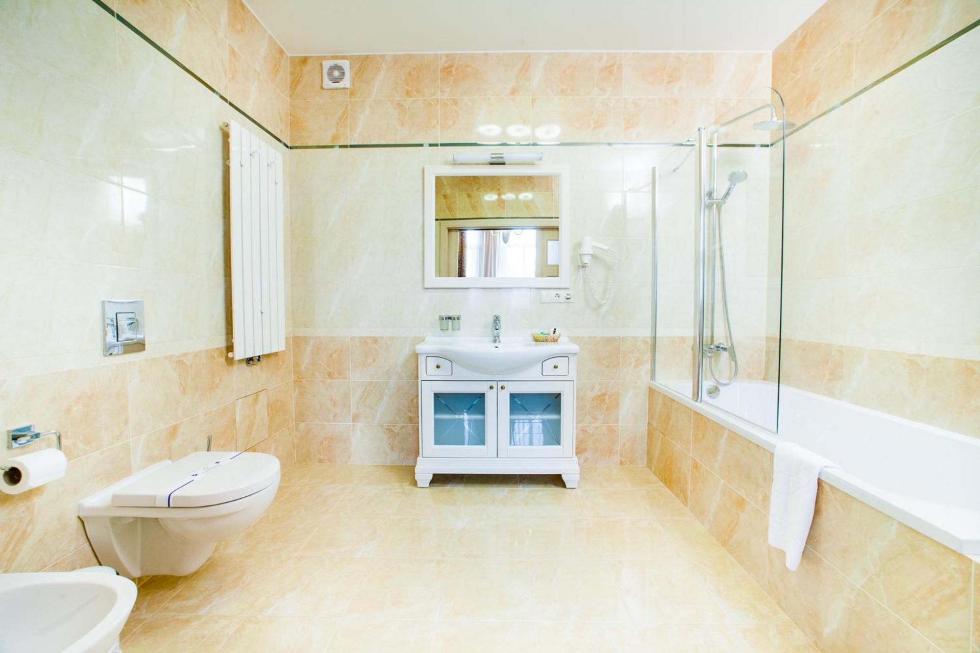 One-Bedroom Suite photo 2