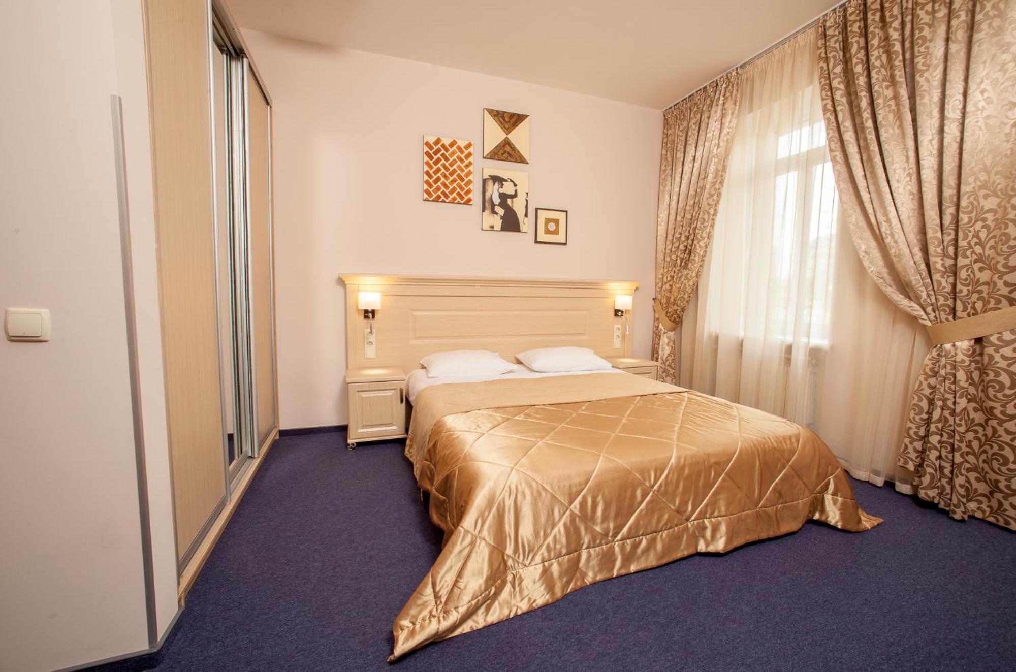 Superior Double or Twin Room photo 2