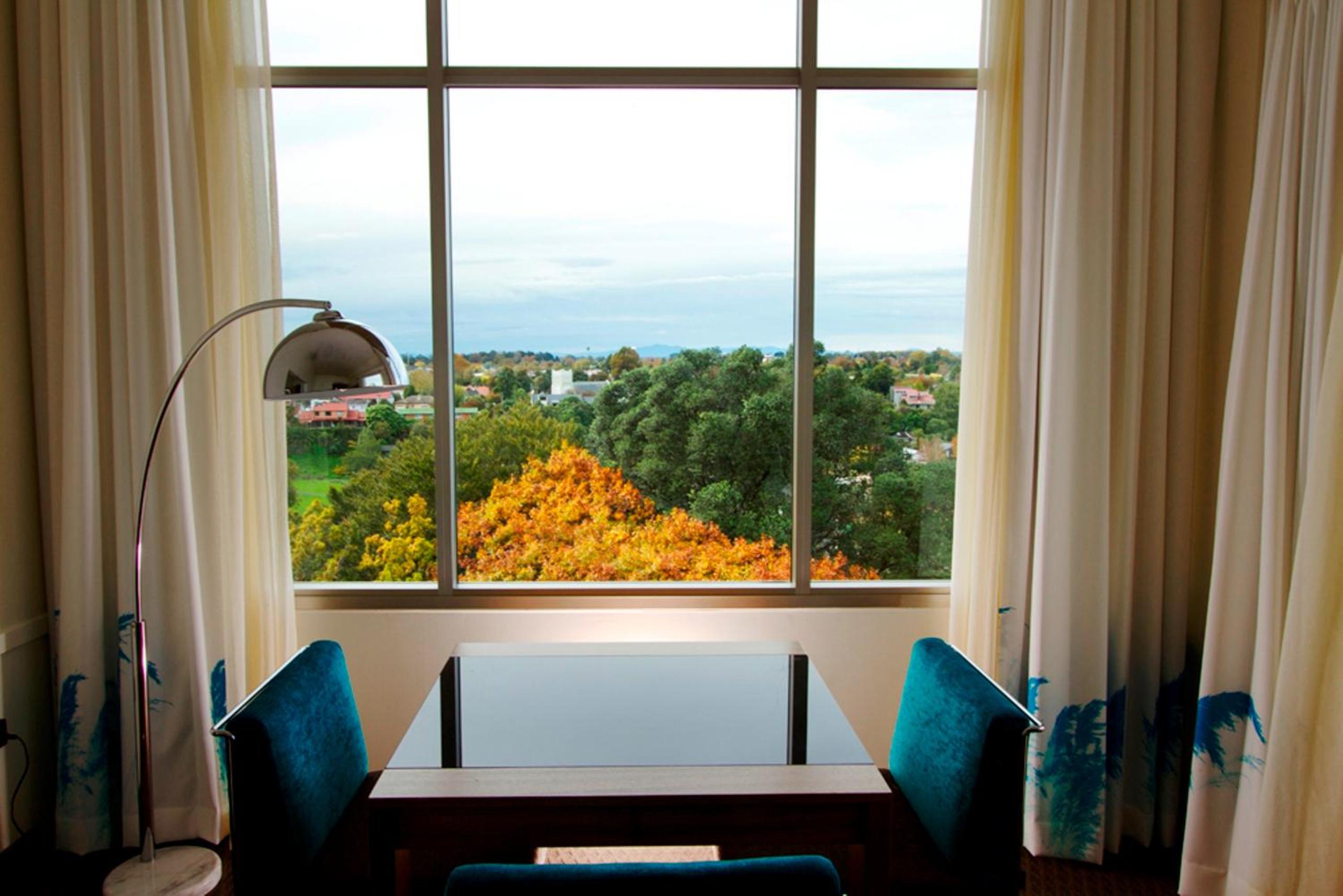 Executive King Suite - Photo 4
