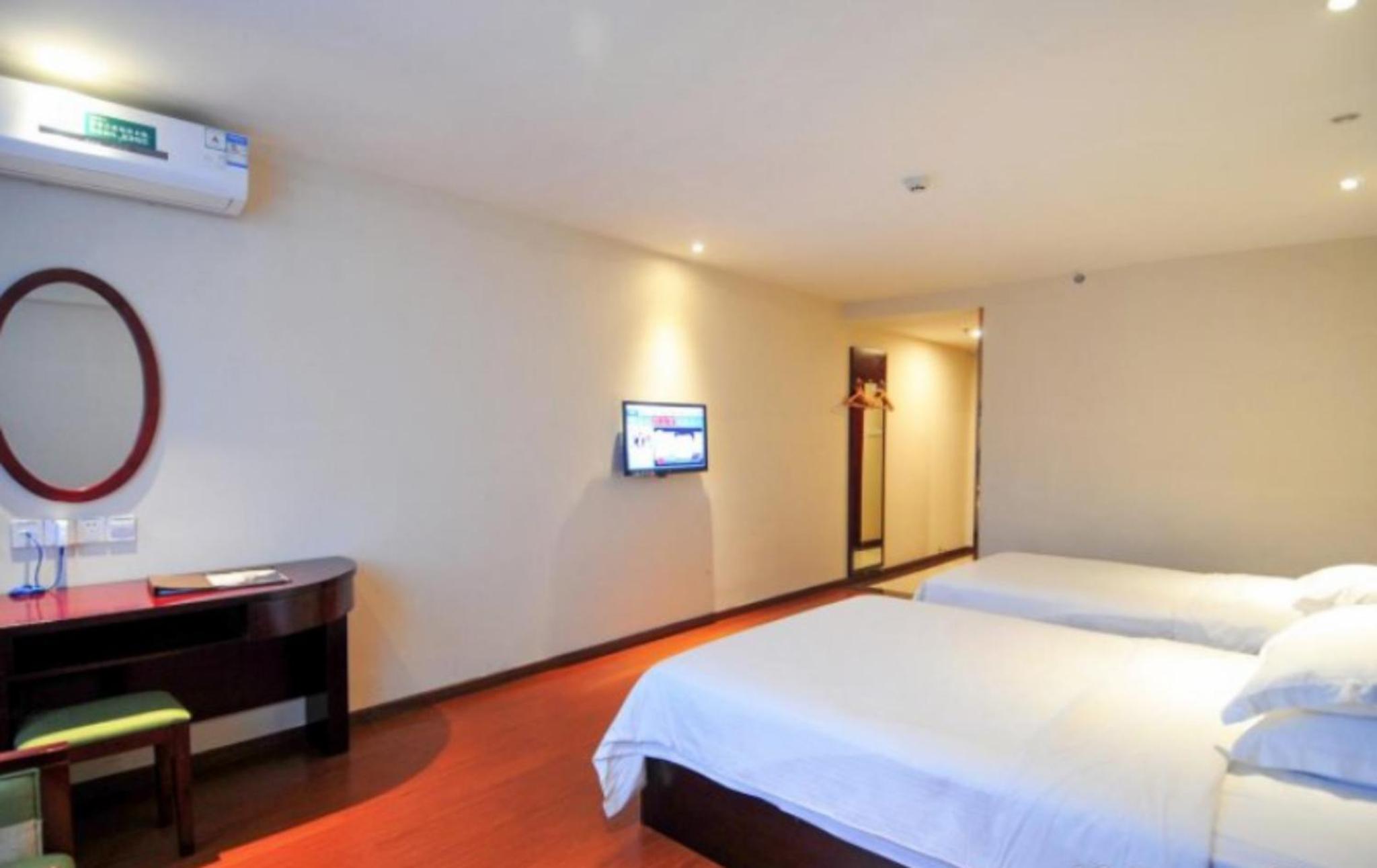 Mainland Chinese Citizens - Standard Twin Room - Photo 1
