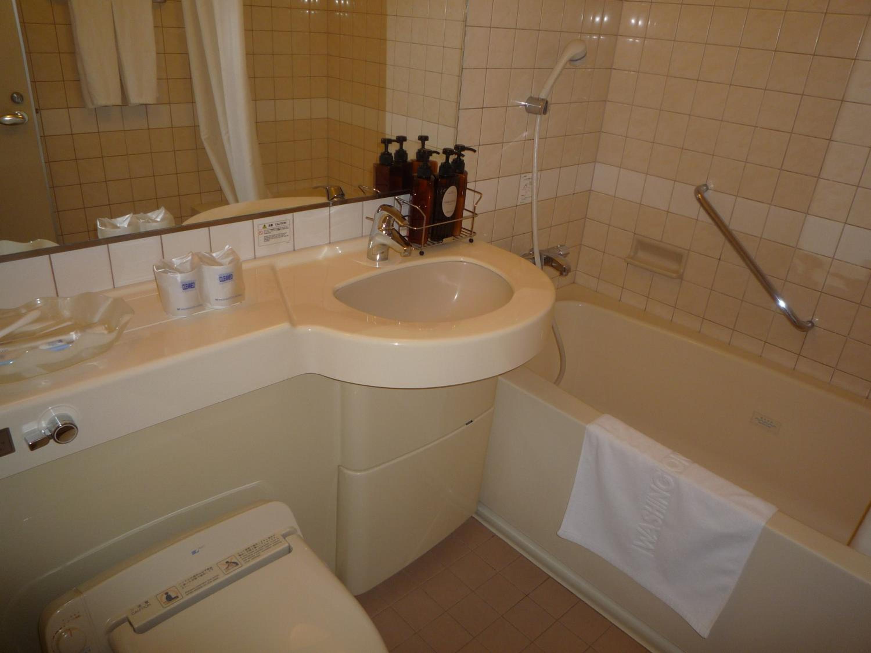 Quadruple Room - Smoking photo 2