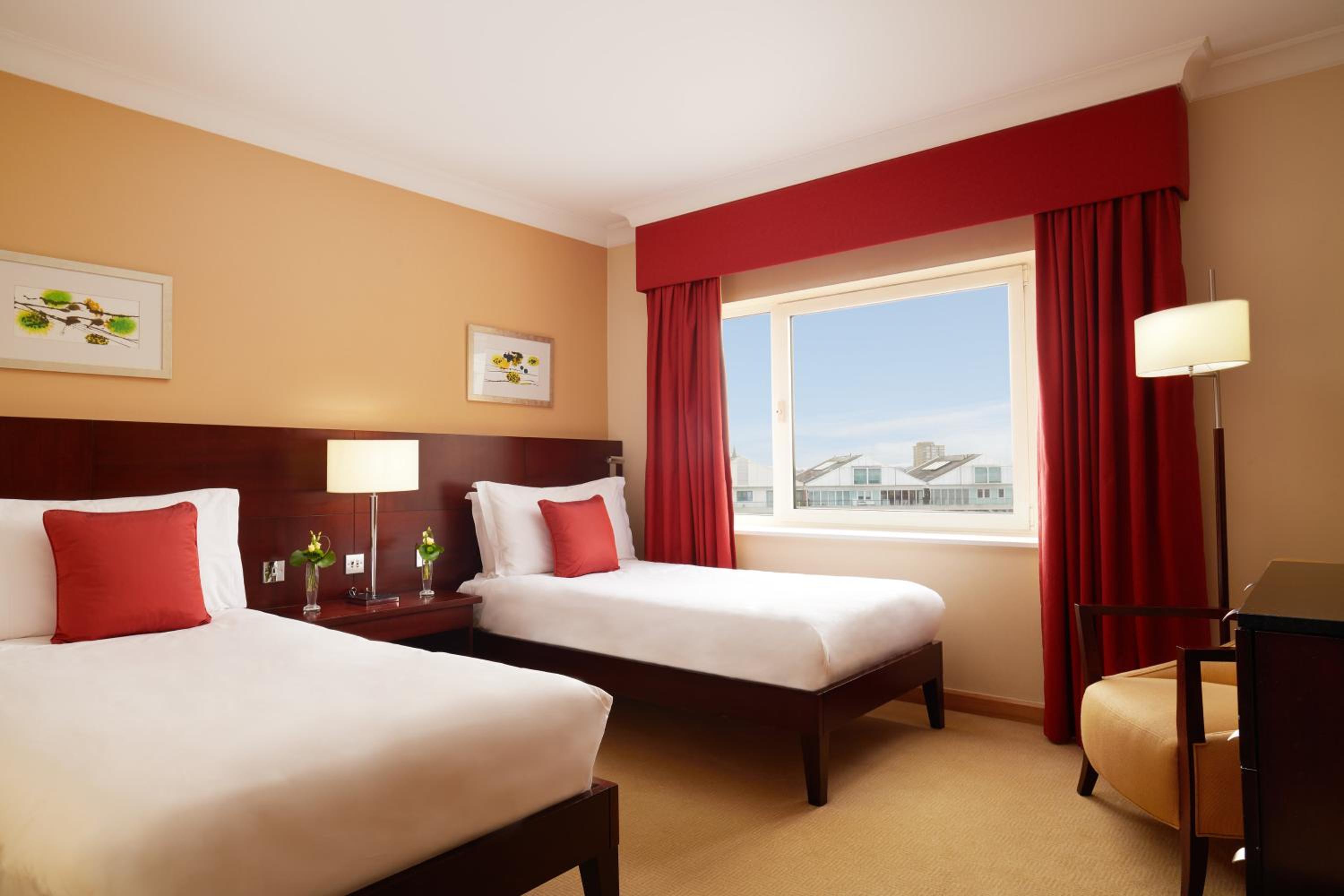 River Twin Suite photo 1