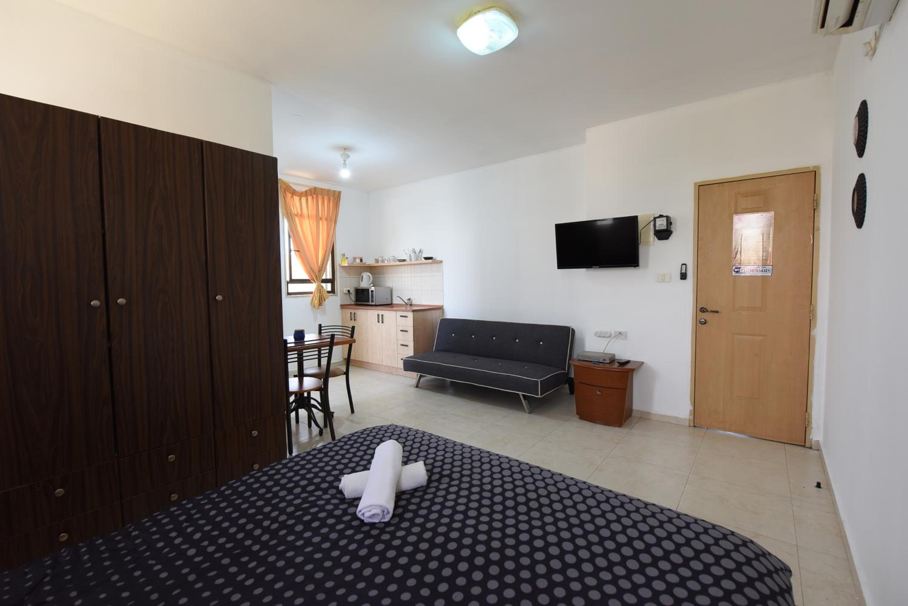 Triple Room - Photo 9