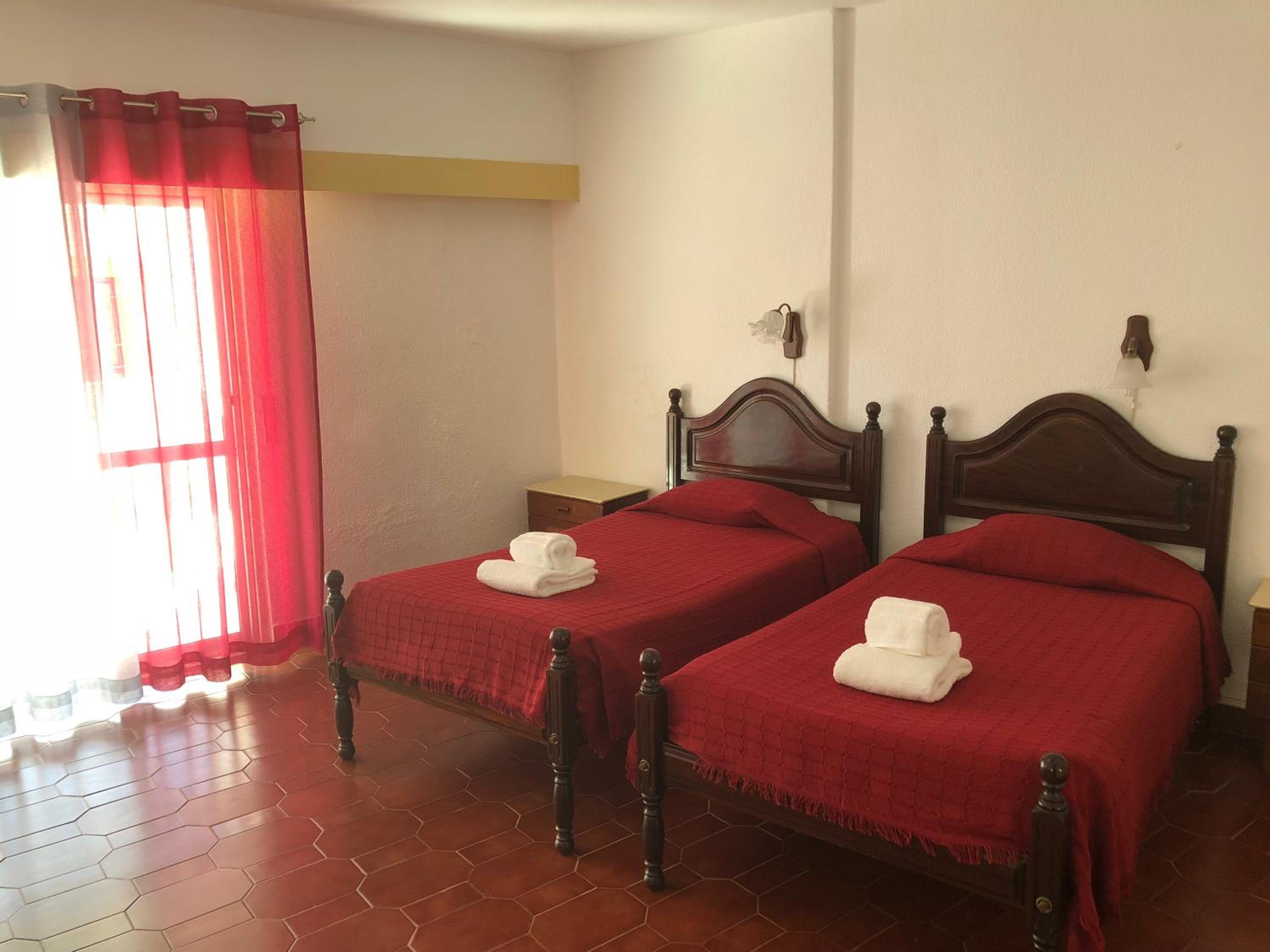 Double or Twin Room with Shared Bathroom photo 1