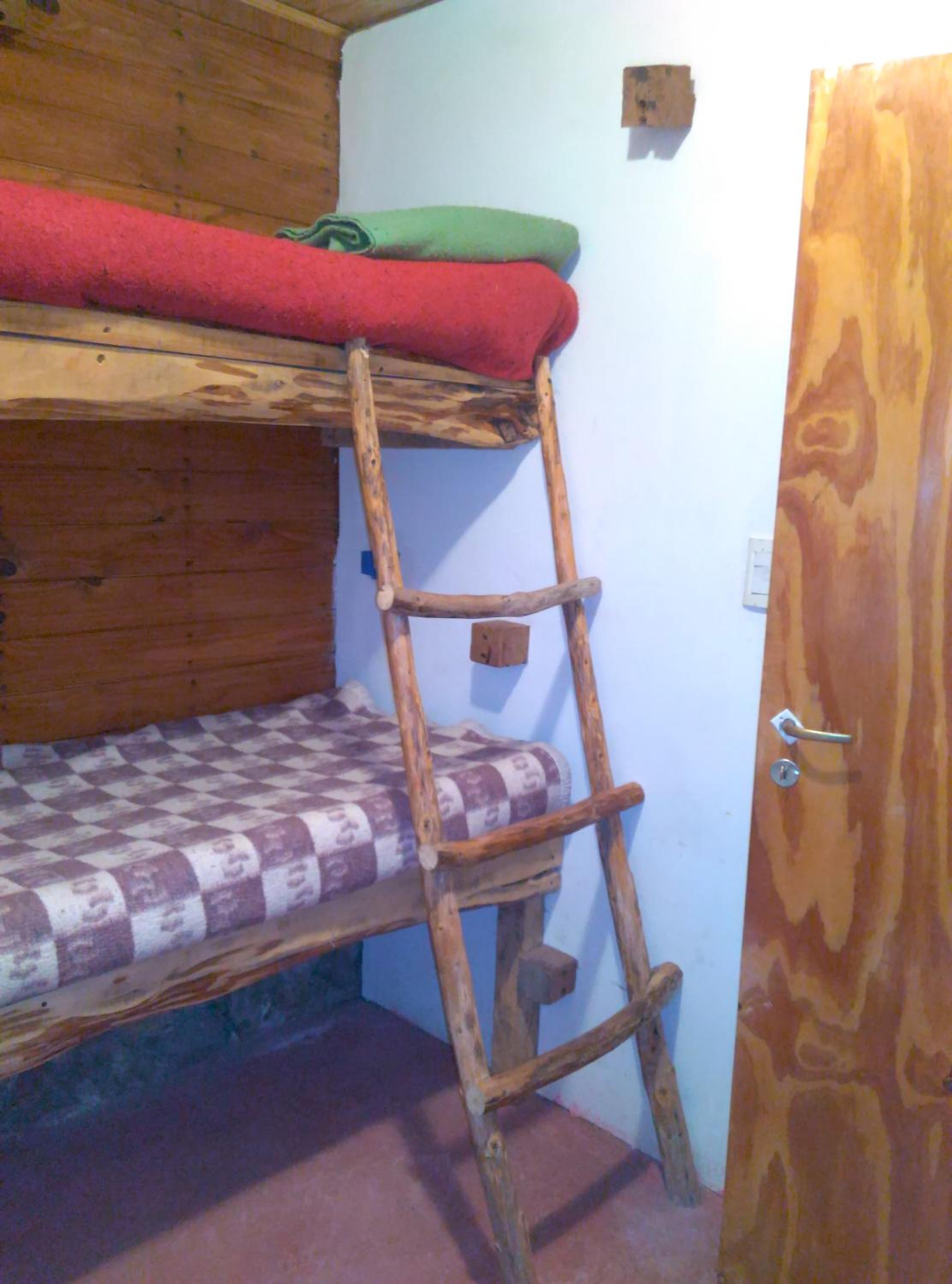 Economy Twin Room photo 1