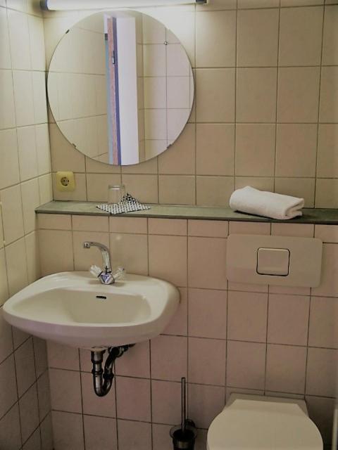 Single Room photo 2