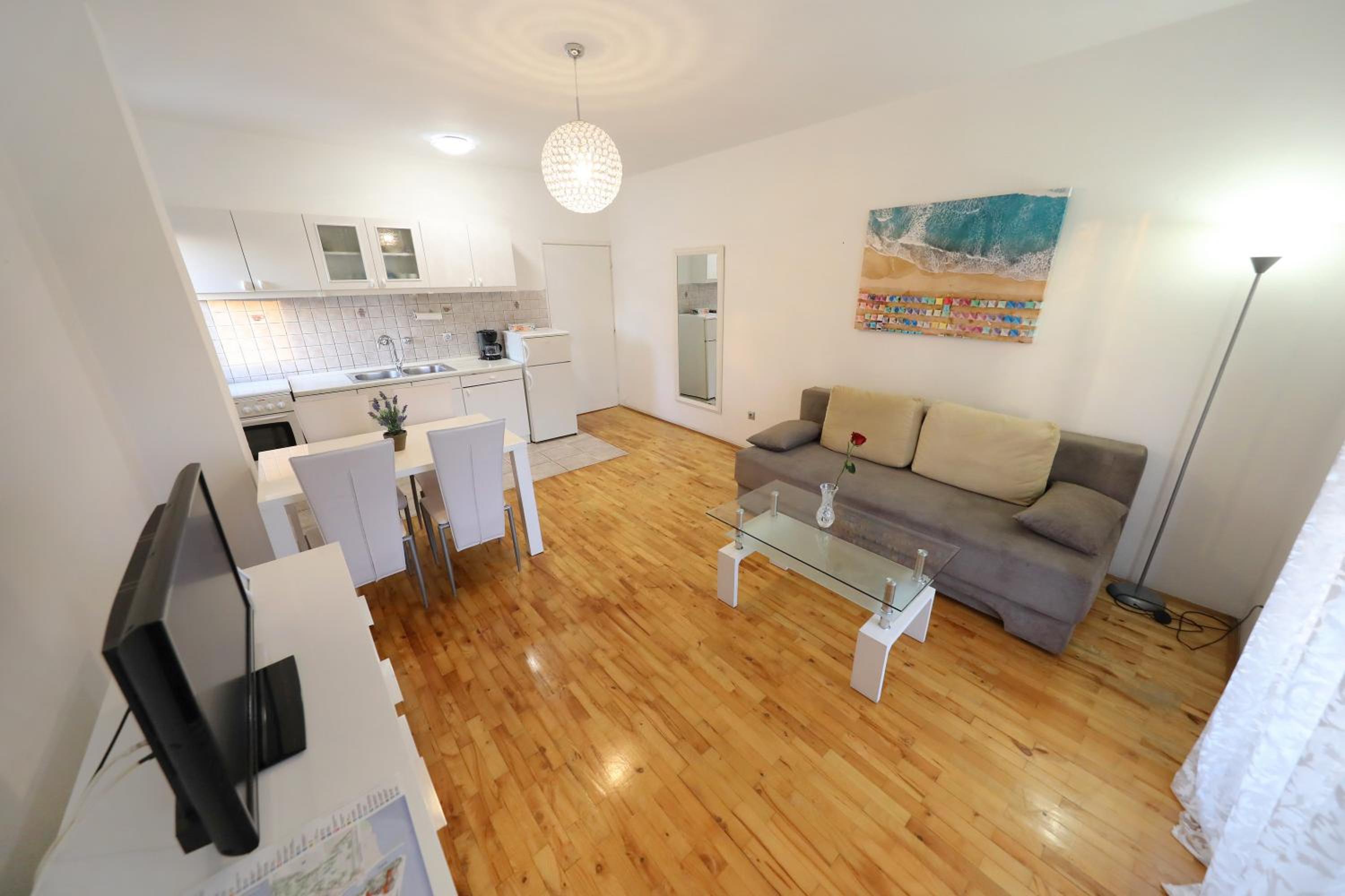 One-Bedroom Apartment with Balcony photo 1