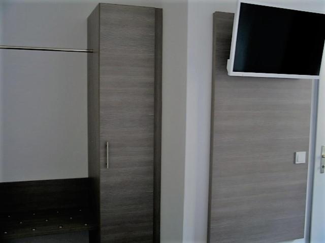 Standard Double Room - Photo 5