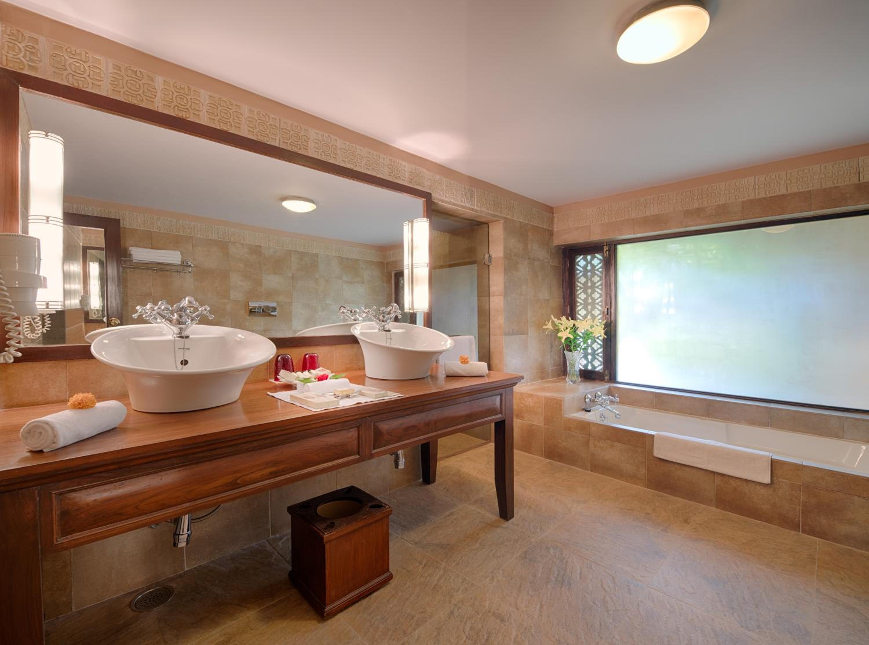 Vintage Suite-Enjoy Buffet Breakfast, Wifi, Welcome Drink upon arrival, Early Check in & Late Check out – subject to availability - Photo 8