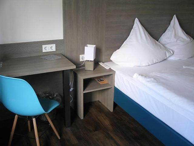 Standard Double Room - Photo 2