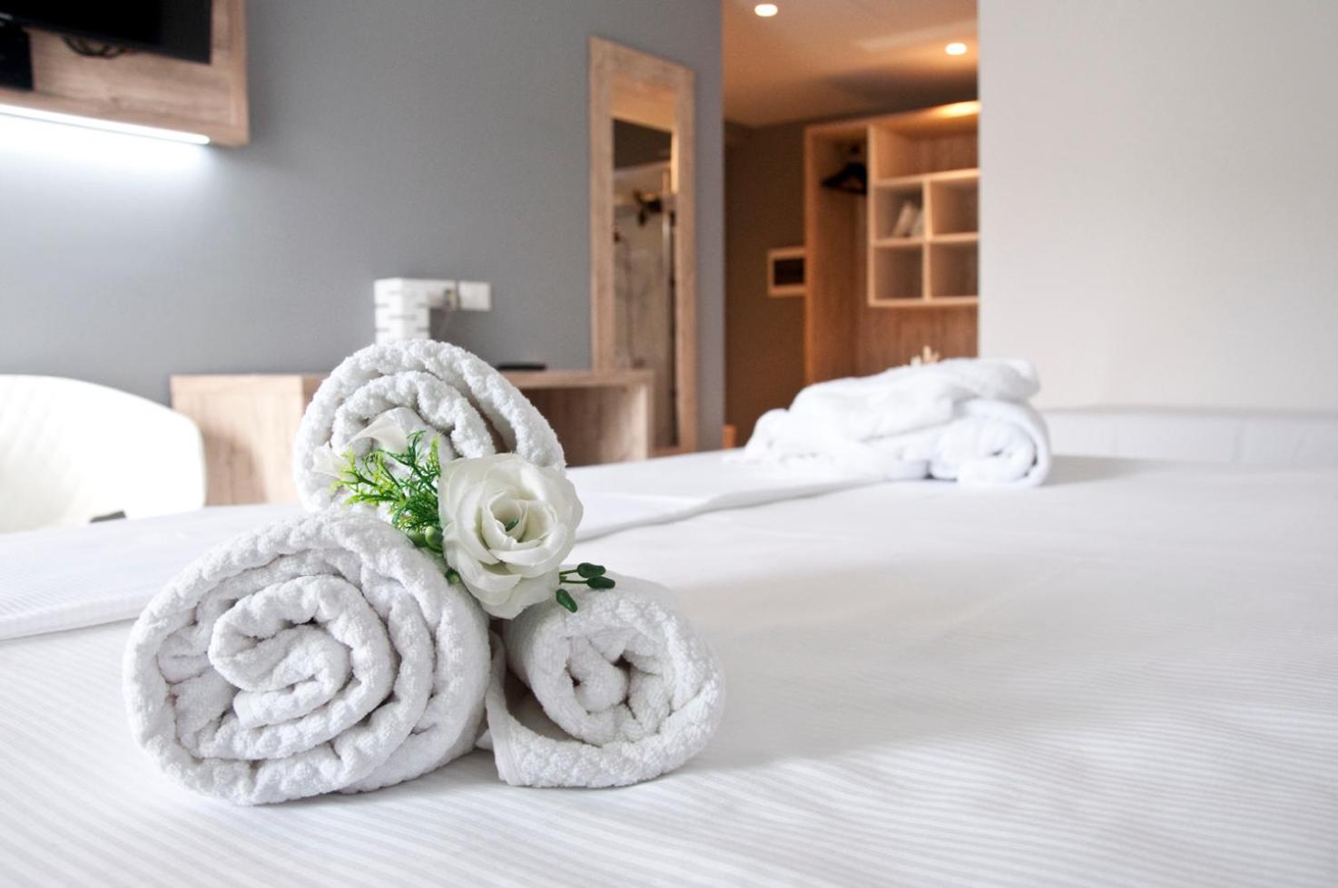 Comfort Triple Room with Garden View photo 2