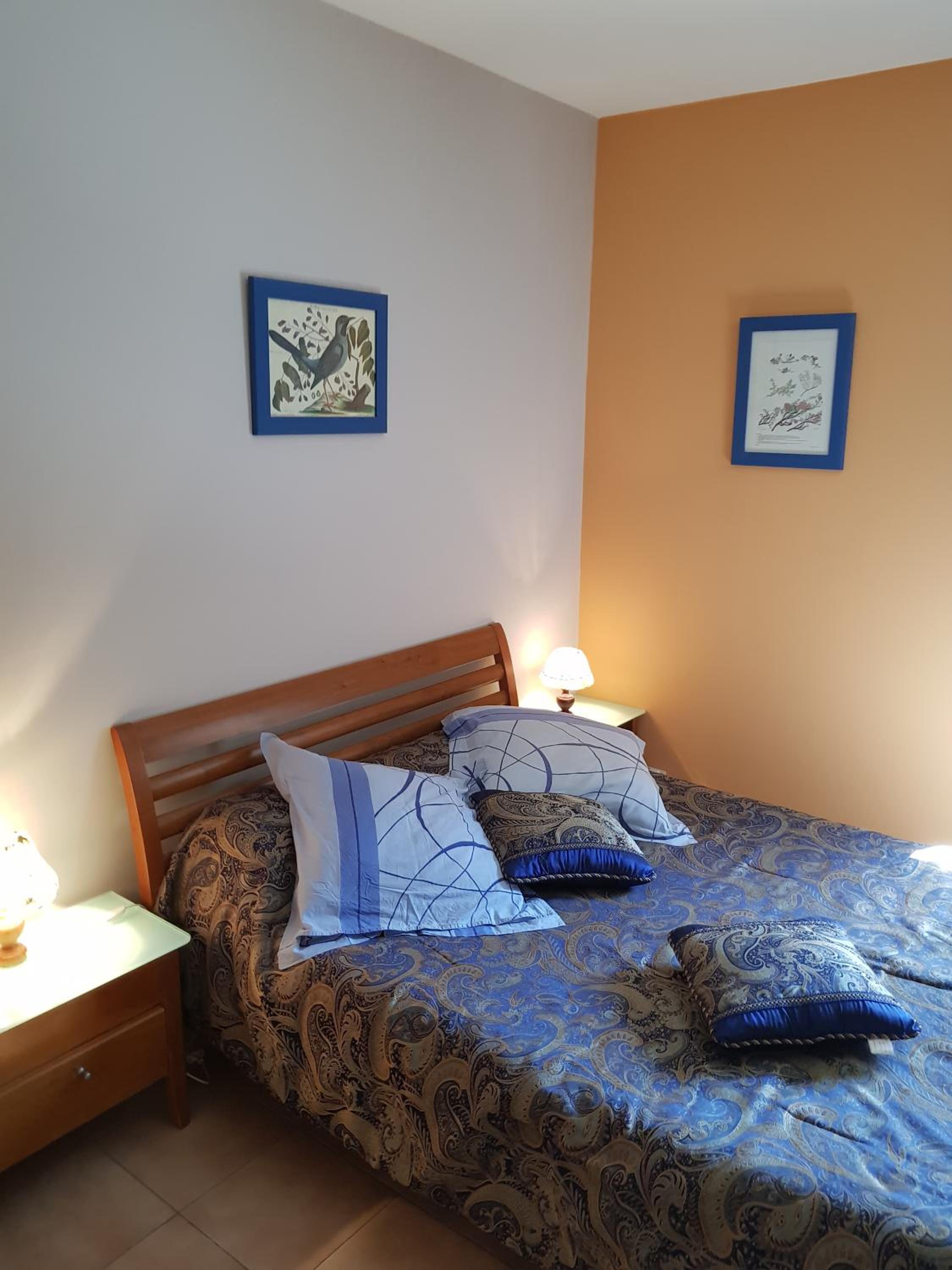 Double Room with Private Bathroom - Photo 1