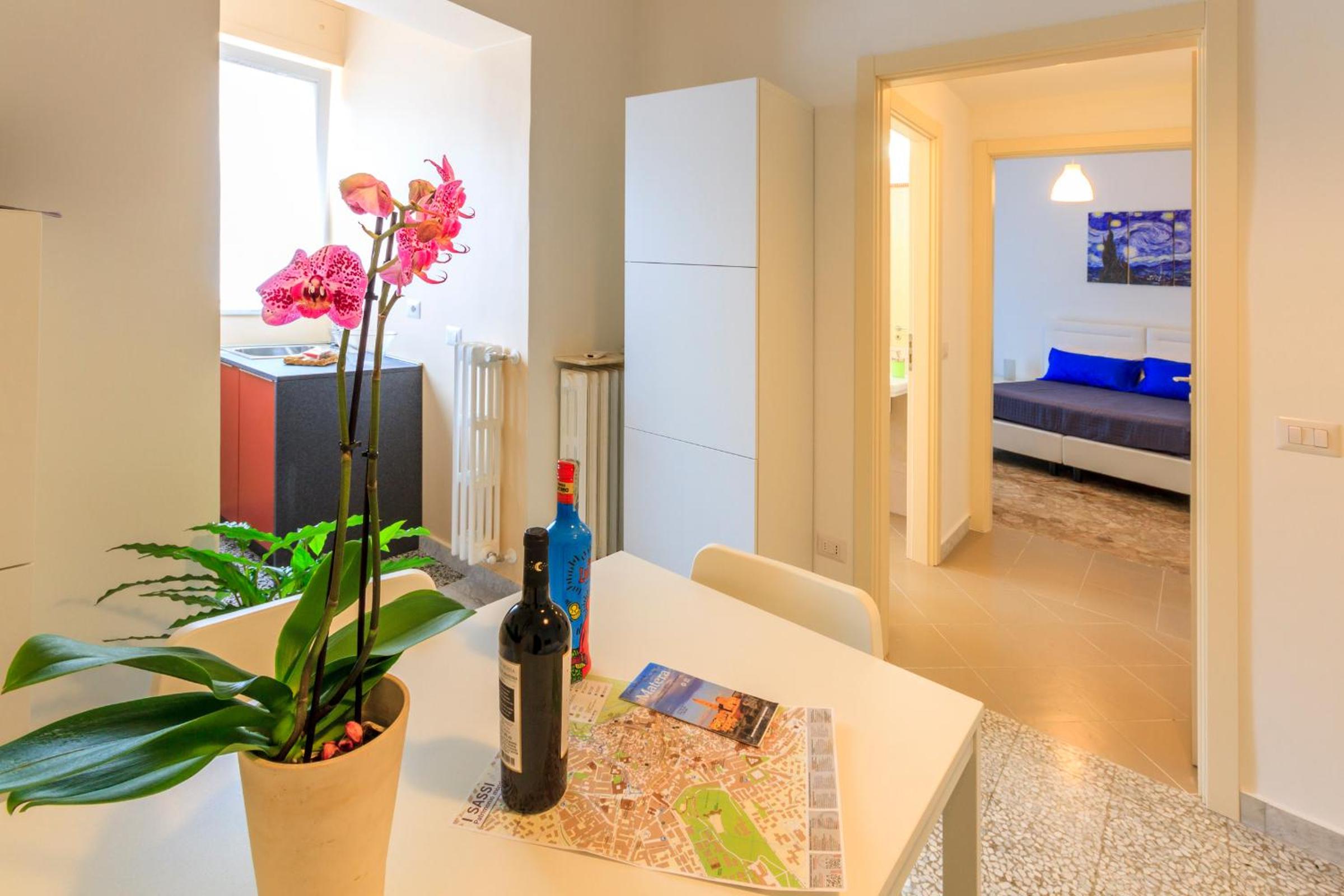 One-Bedroom Apartment - Photo 7