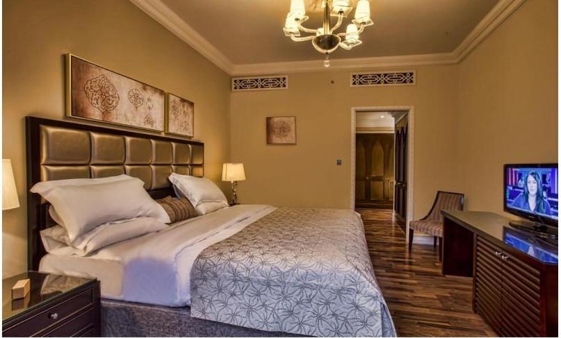 Two-Bedroom Apartment - City View photo 2