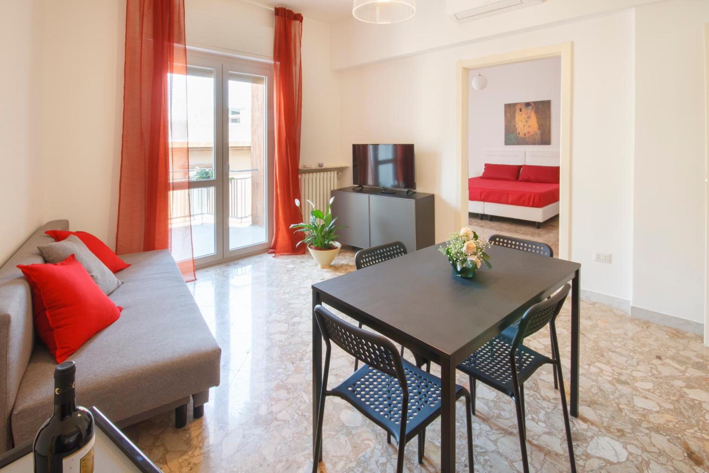 One-Bedroom Apartment