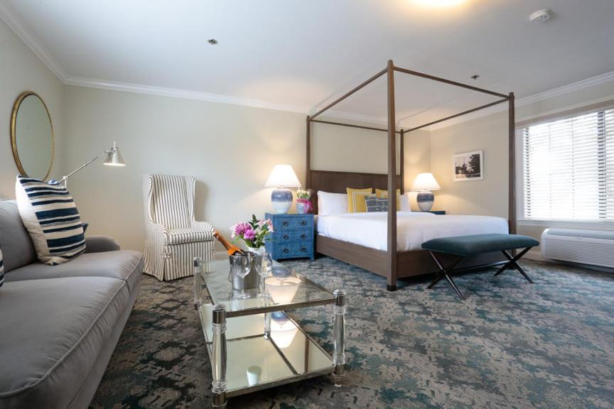 Superior King Room