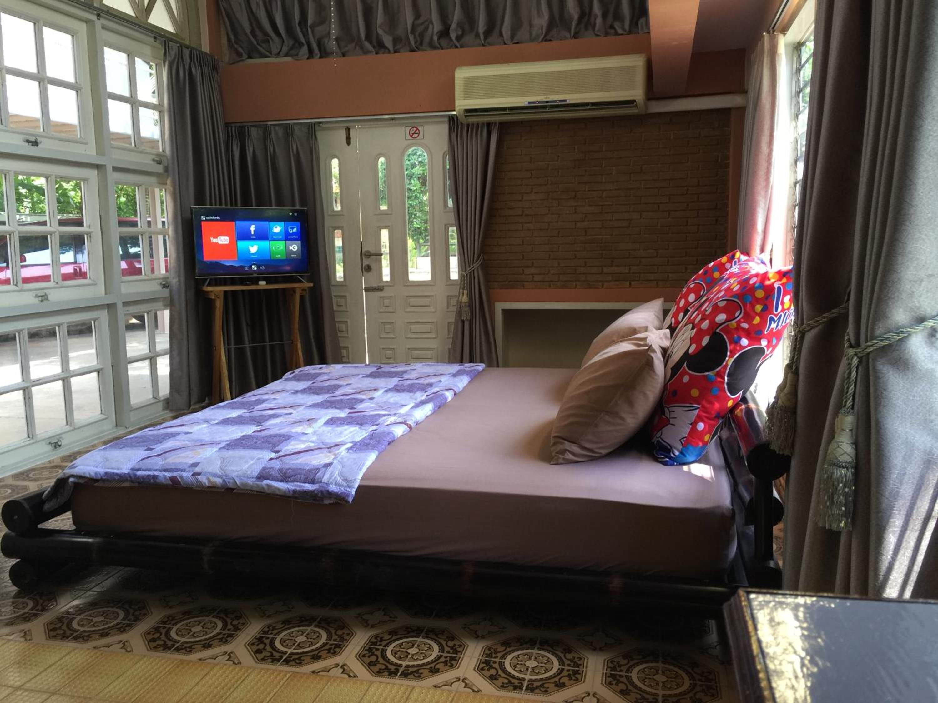 Standard Double Room with Private Bathroom - Photo 1