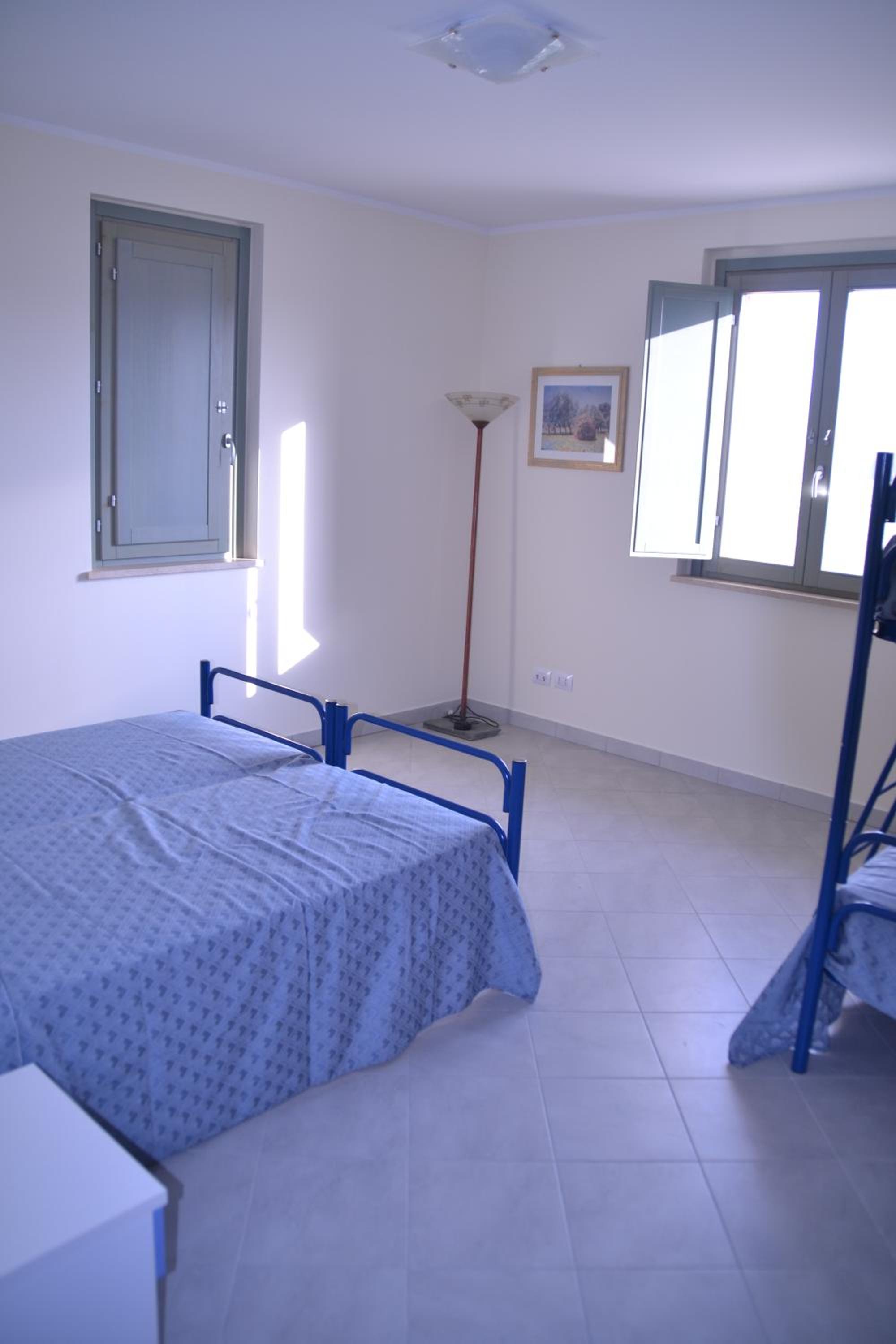 Quadruple Room with Private Bathroom photo 1