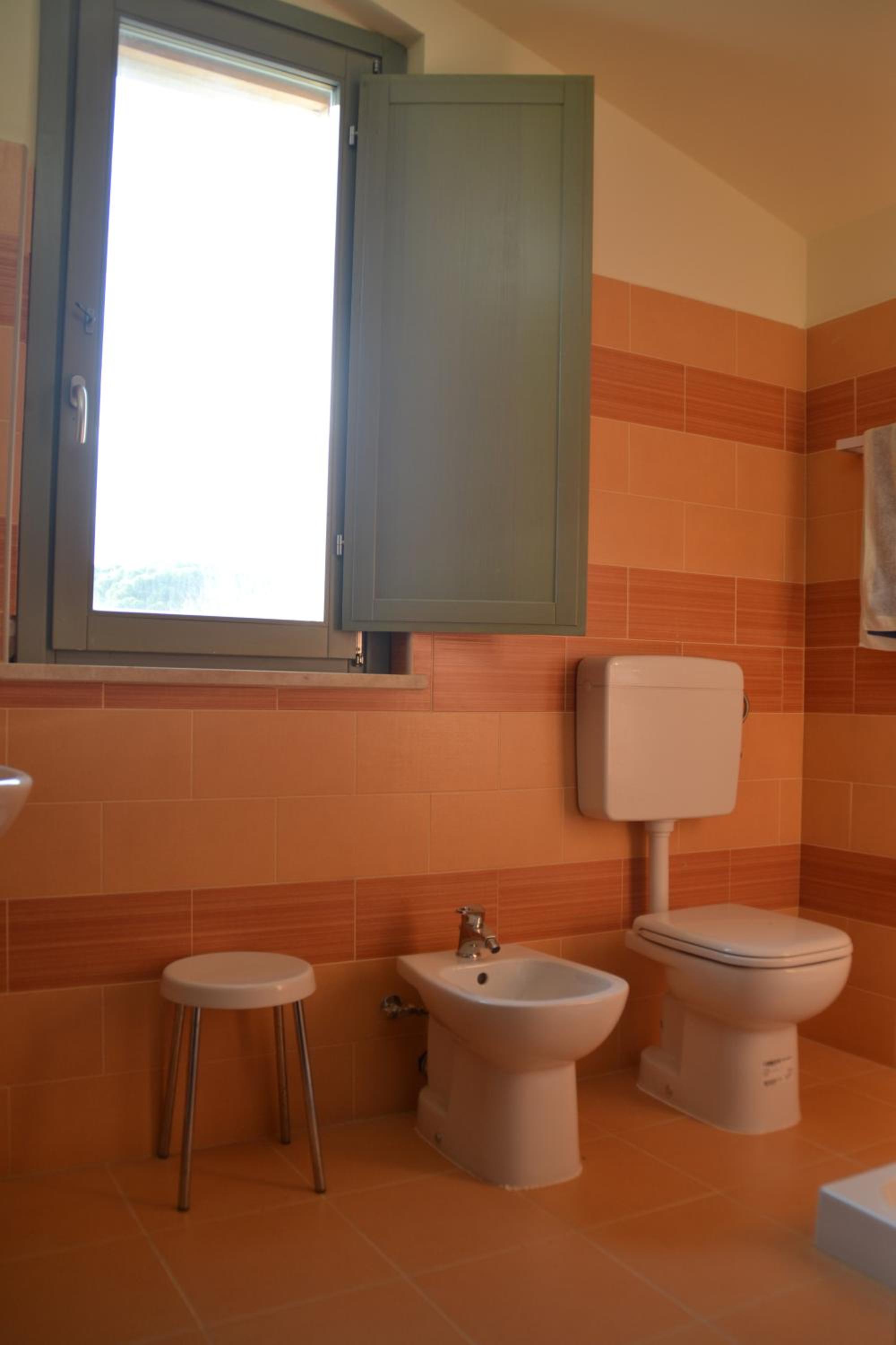 Family Room with Private Bathroom photo 2