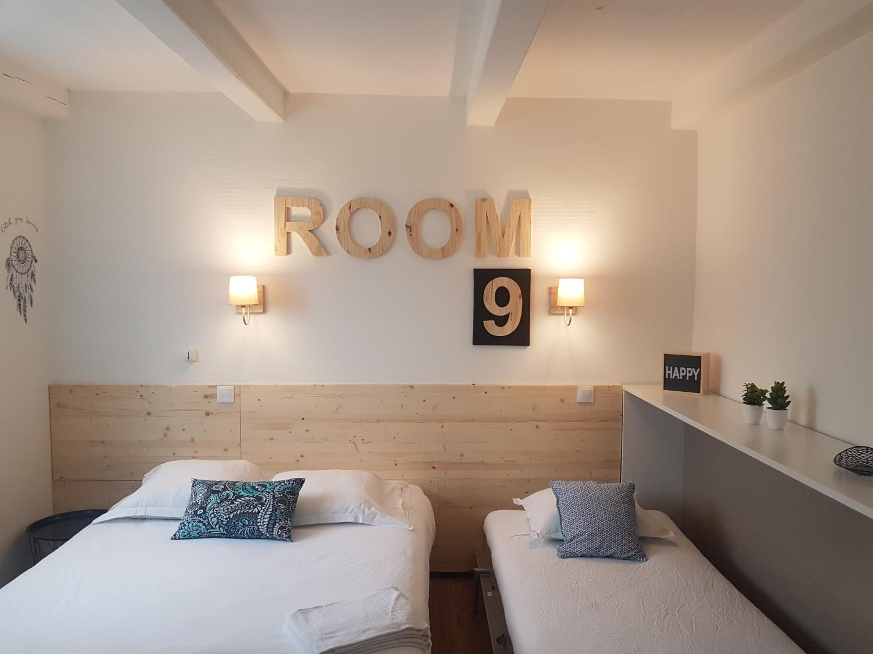 Standard Triple Room - Photo 1