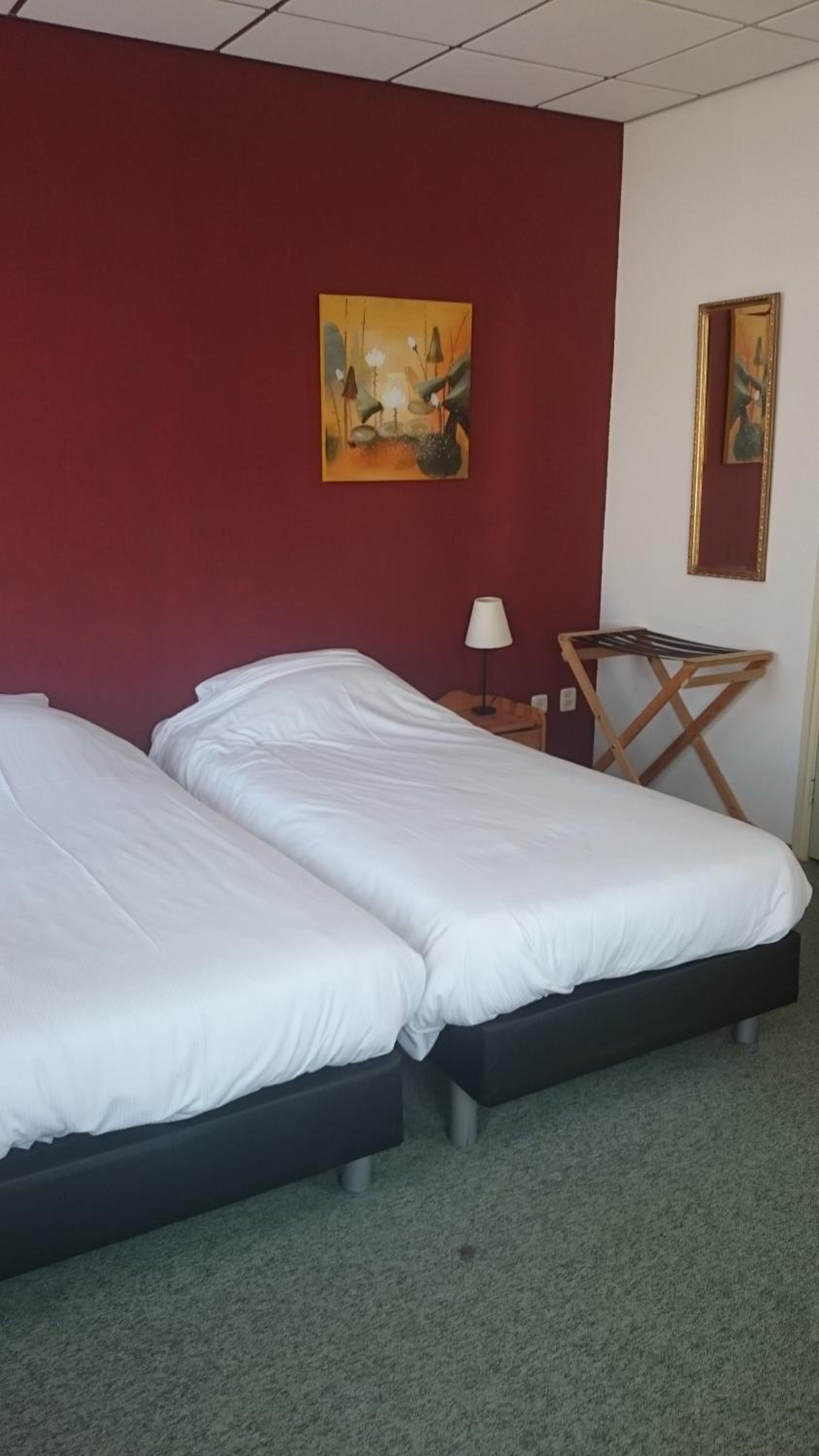 Double Room (1 Adult + 1 Child)