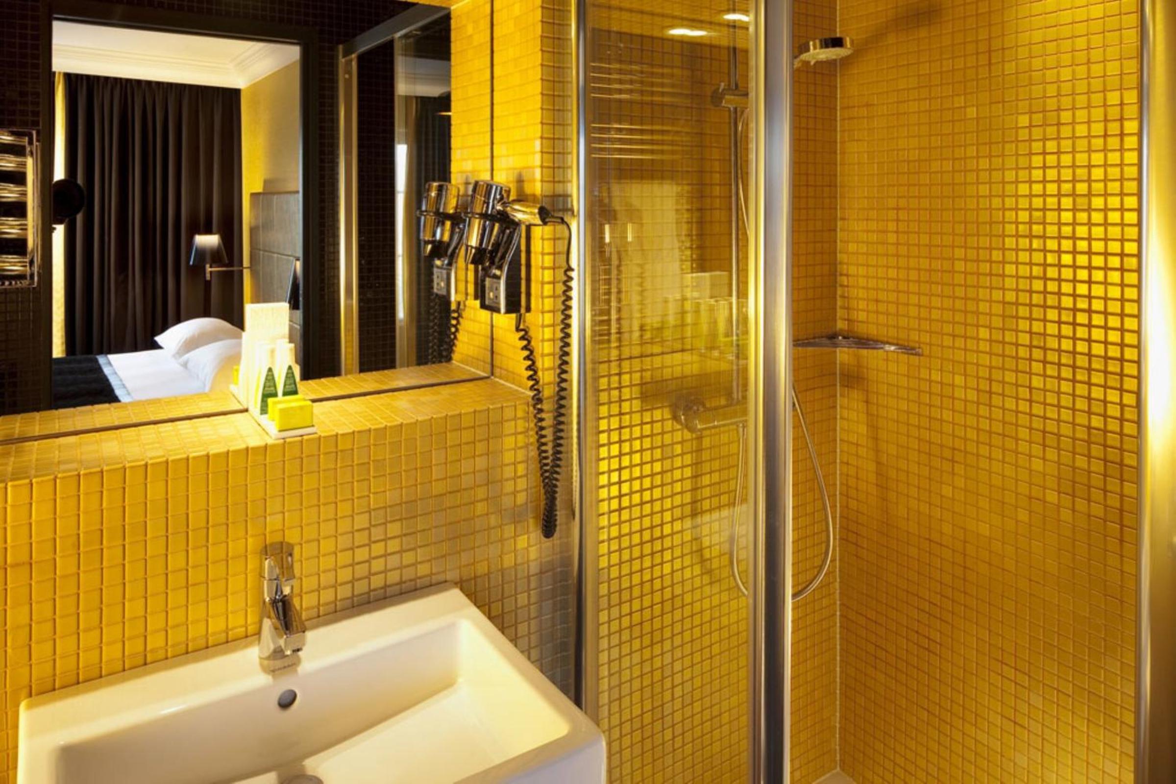 Suite with Eiffel Tower View