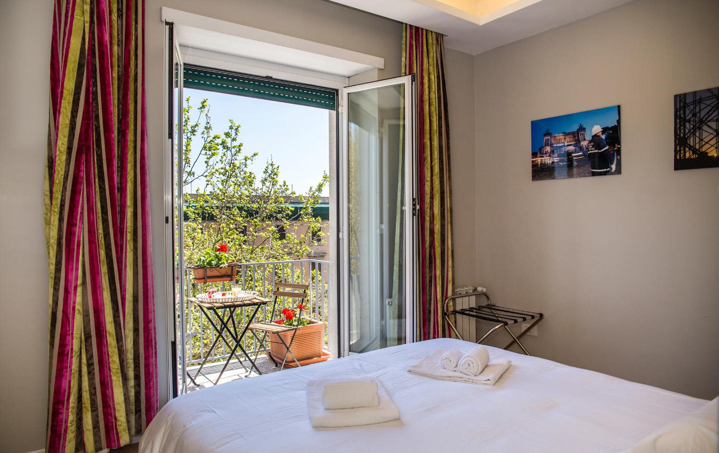 Triple Room with Balcony photo 3