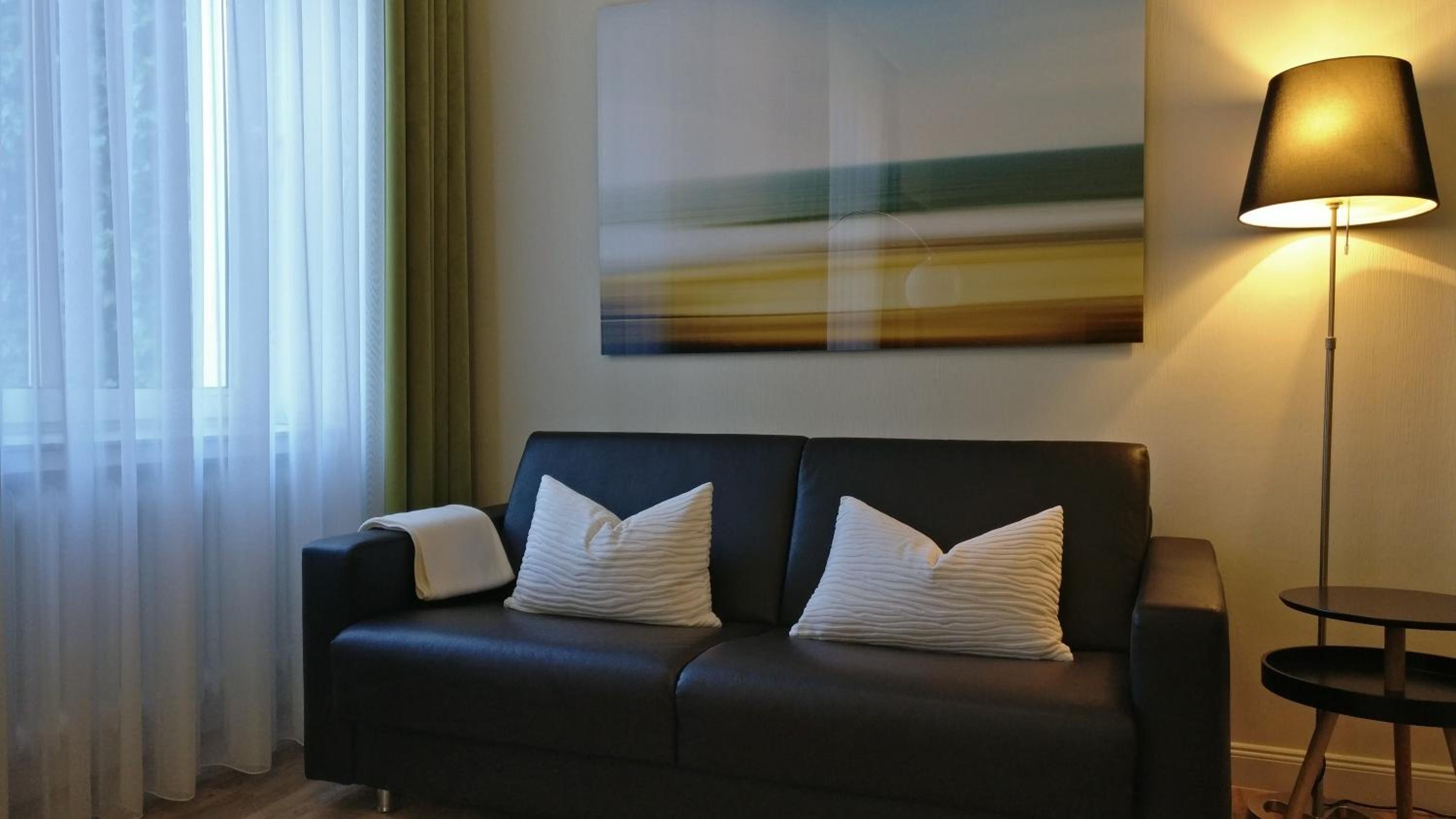 Deluxe Studio Apartment - Photo 3