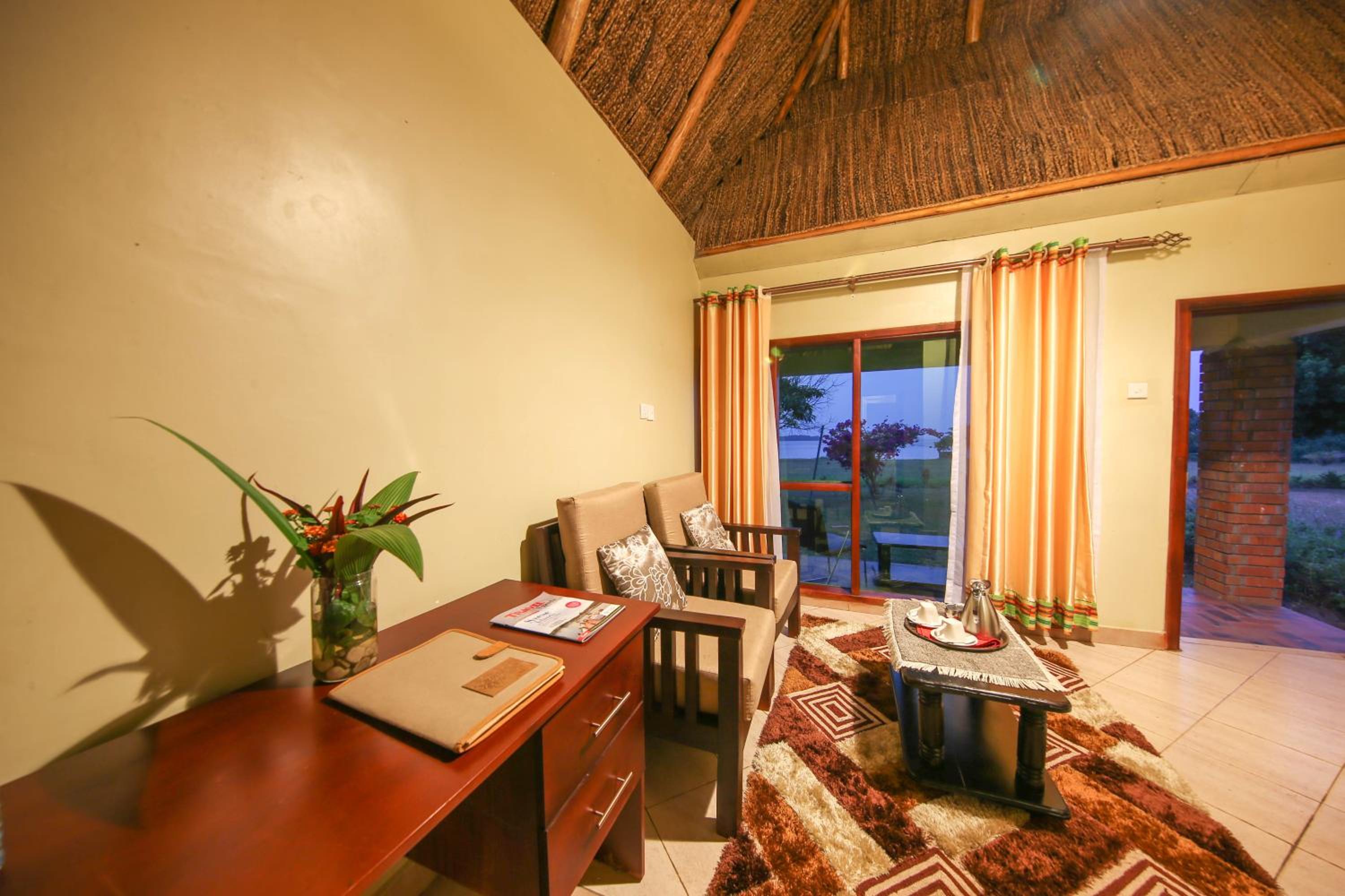 Triple Room with Lake View