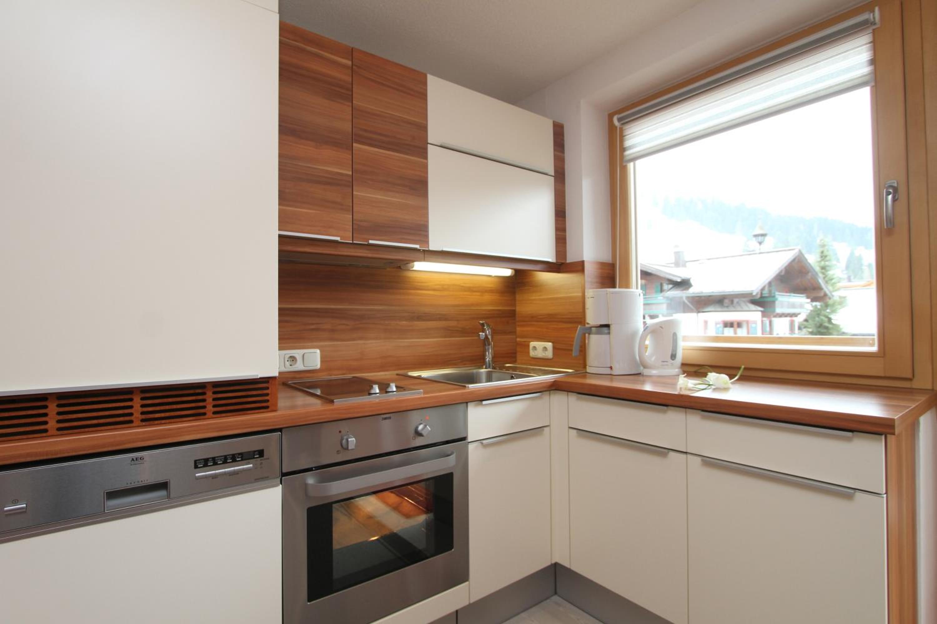One-Bedroom Apartment with Balcony photo 3