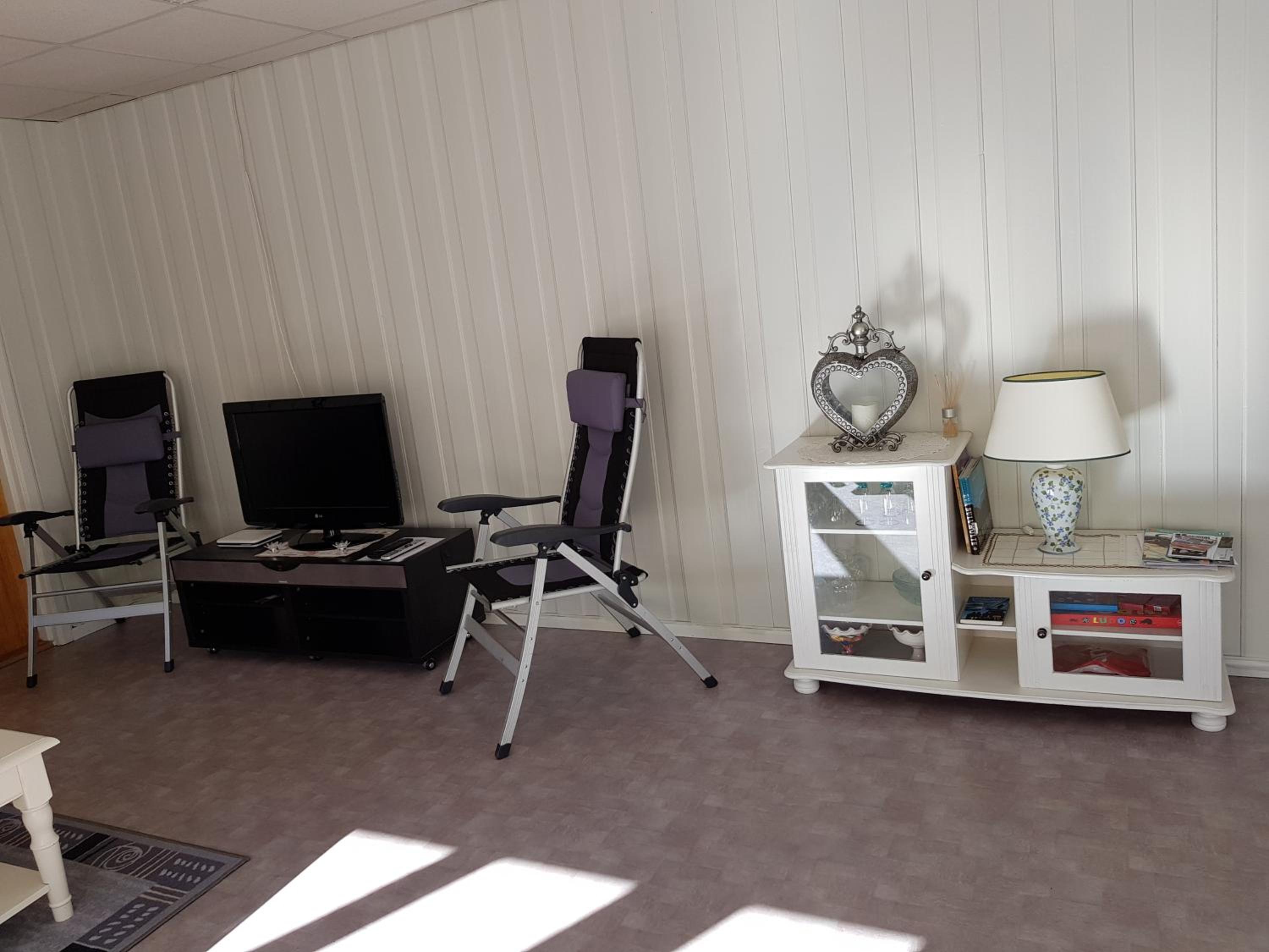 One-Bedroom Apartment - Photo 44
