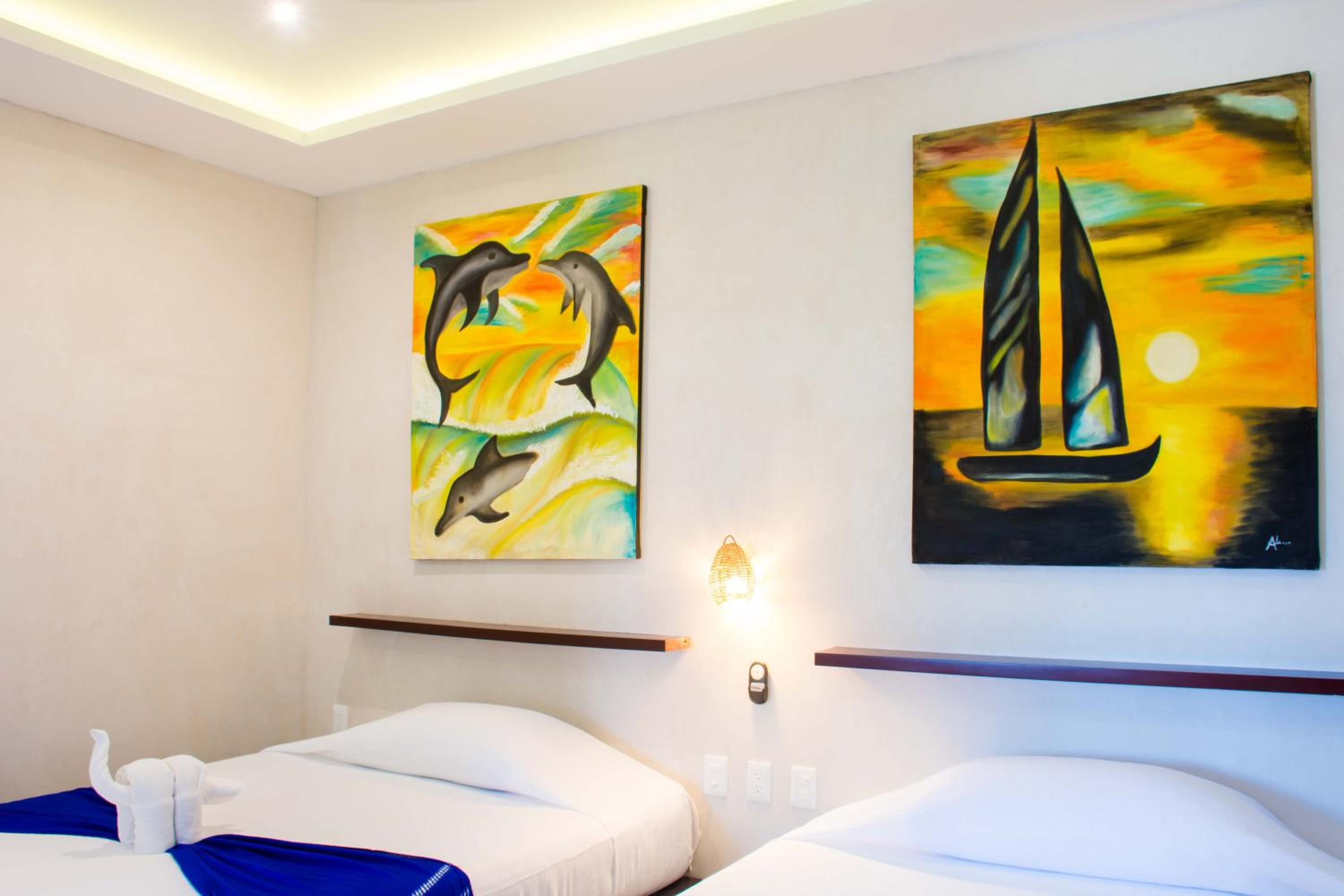 Junior Suite with Pool View - Photo 11