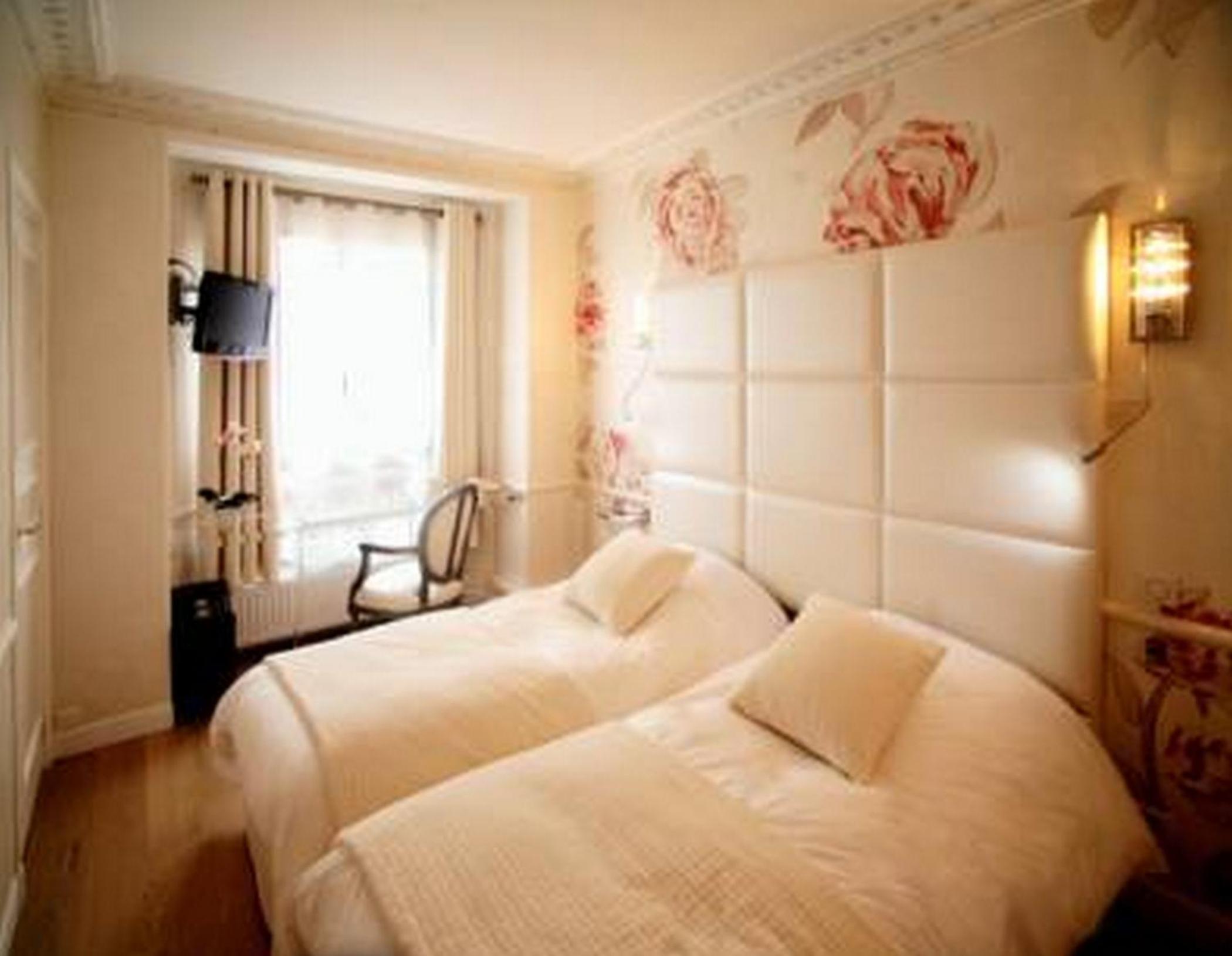 Classic Twin Room