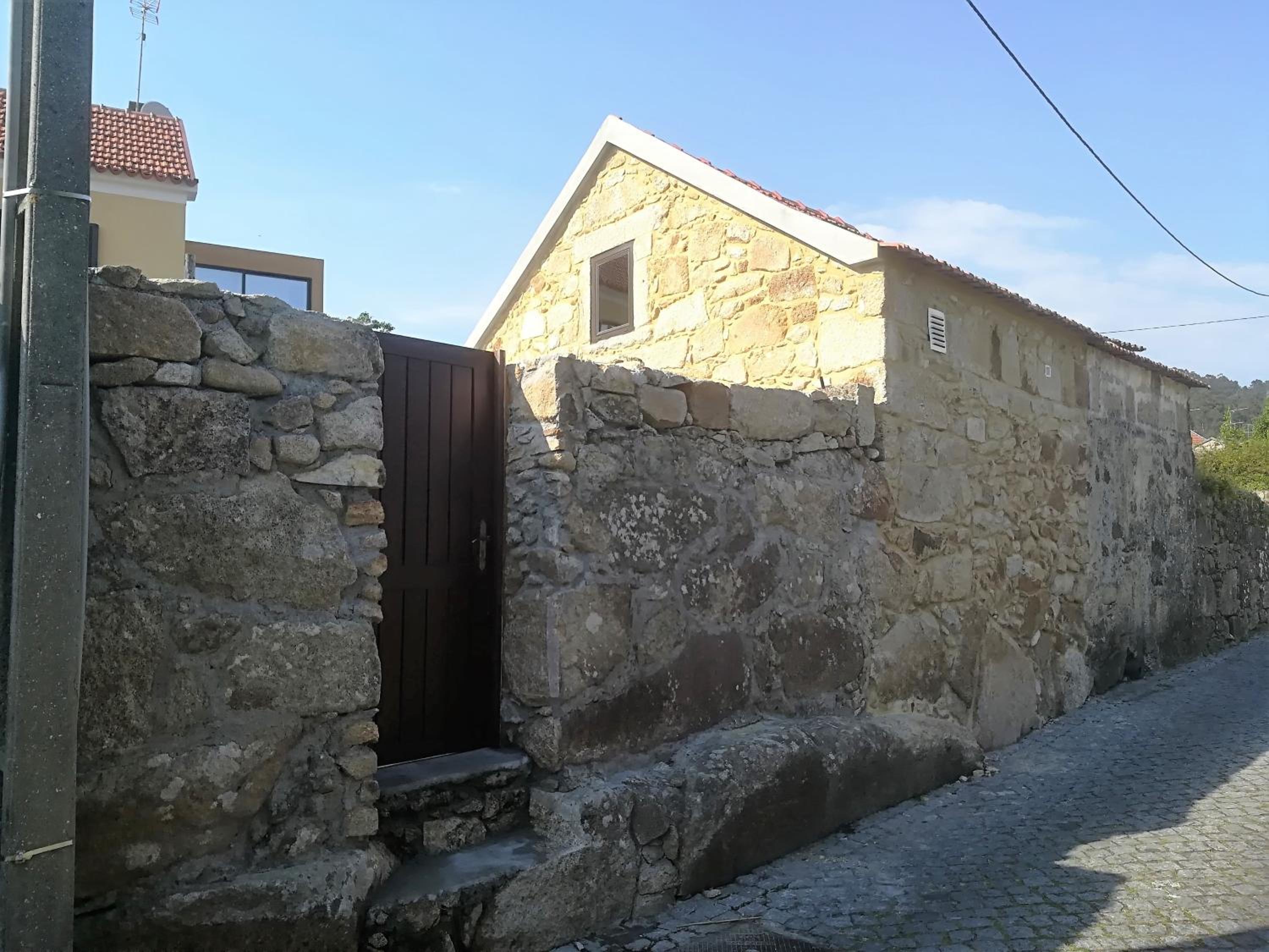 One-Bedroom House - Photo 19