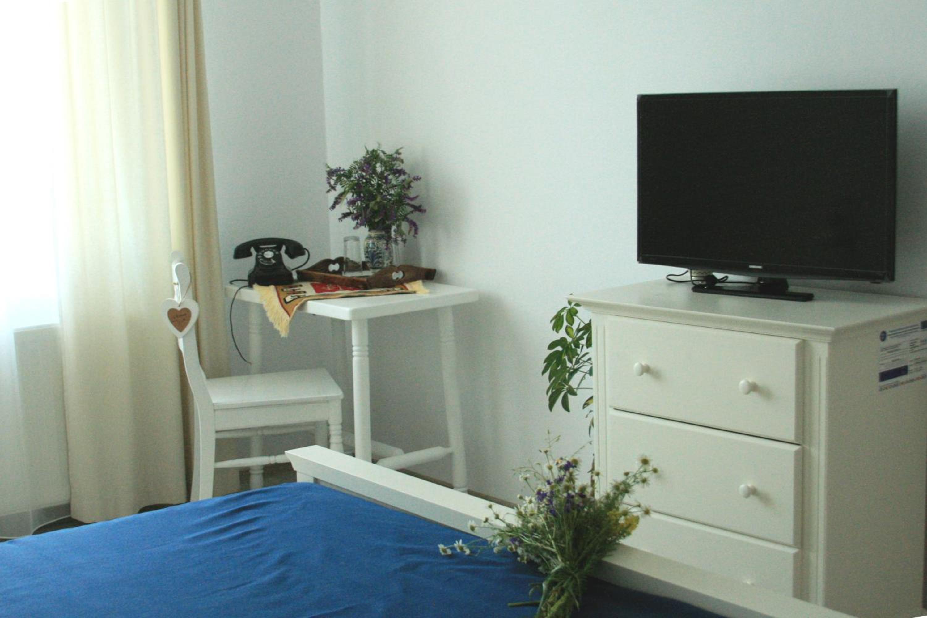 Standard King Room photo 2
