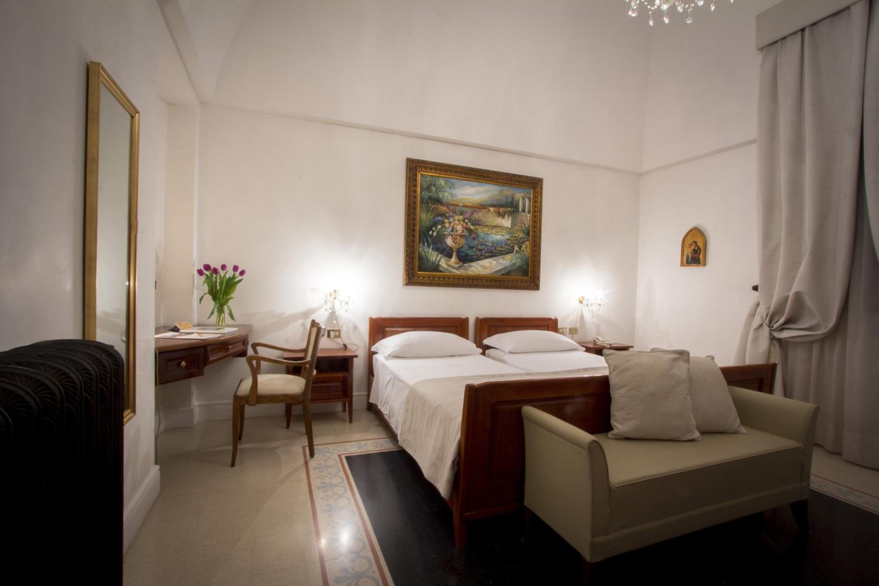 Classic Double Room - Photo 1