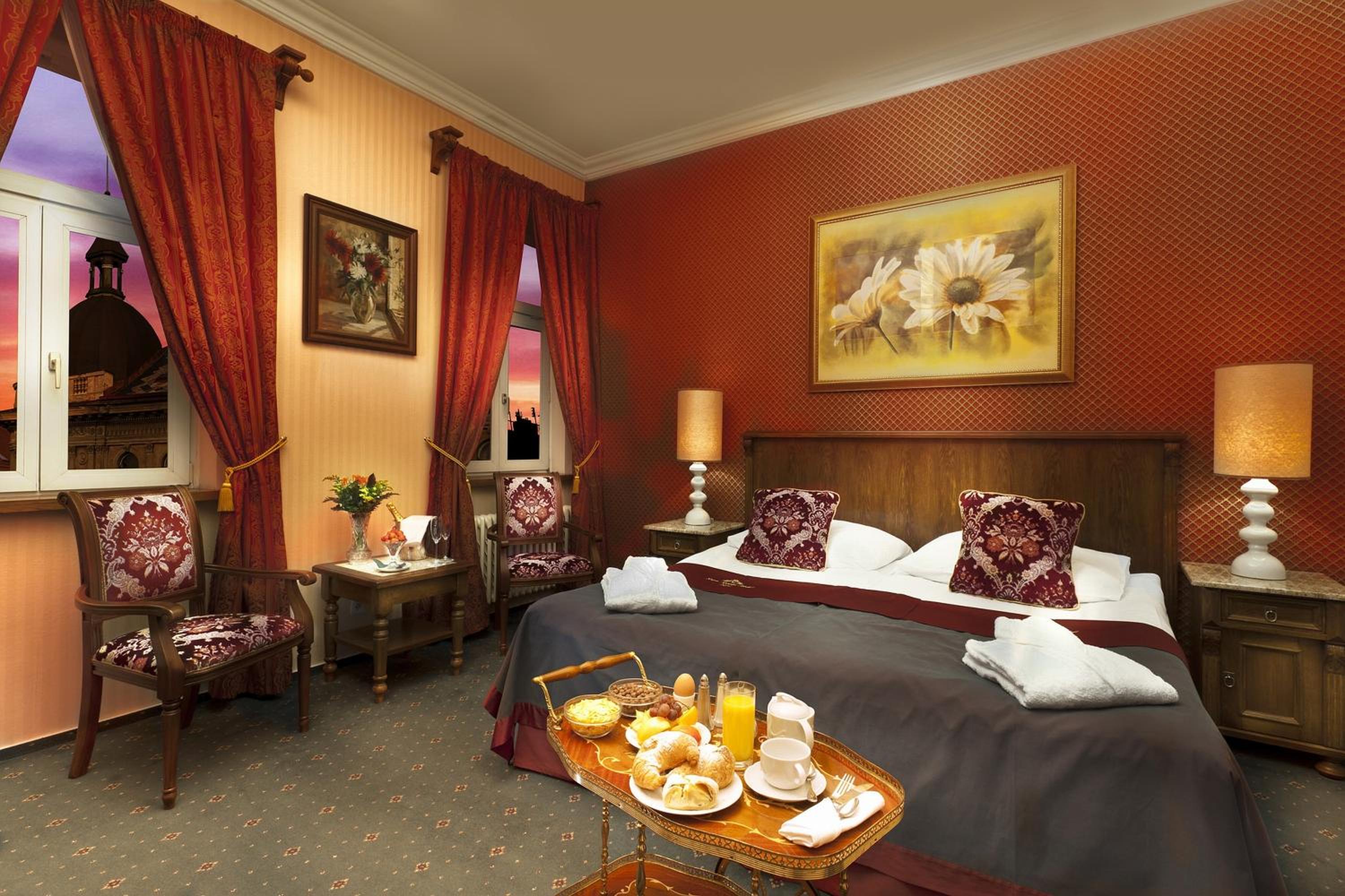 Deluxe Suite