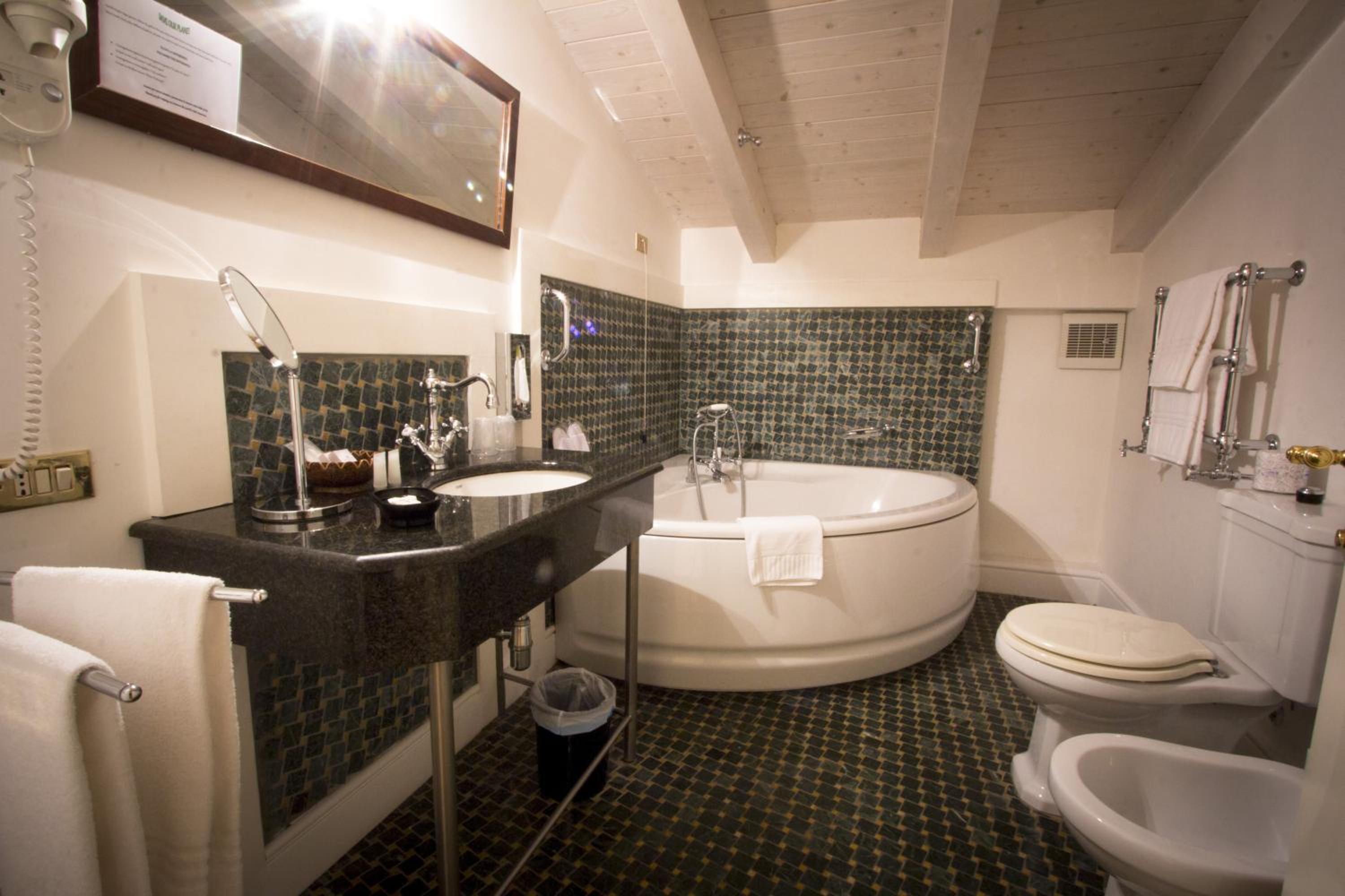 Deluxe Double Room - Photo 3