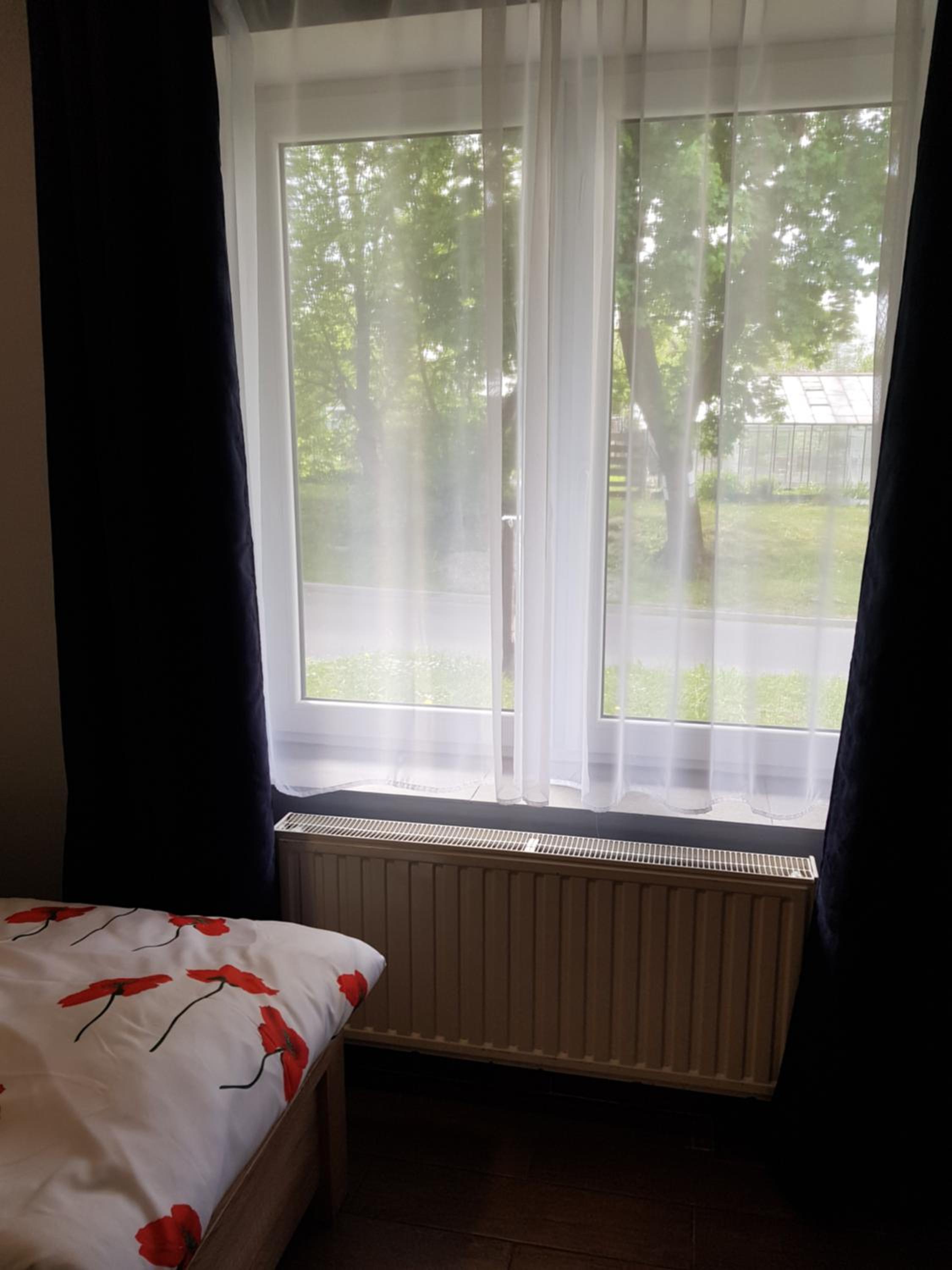 One-Bedroom Apartment - Photo 3