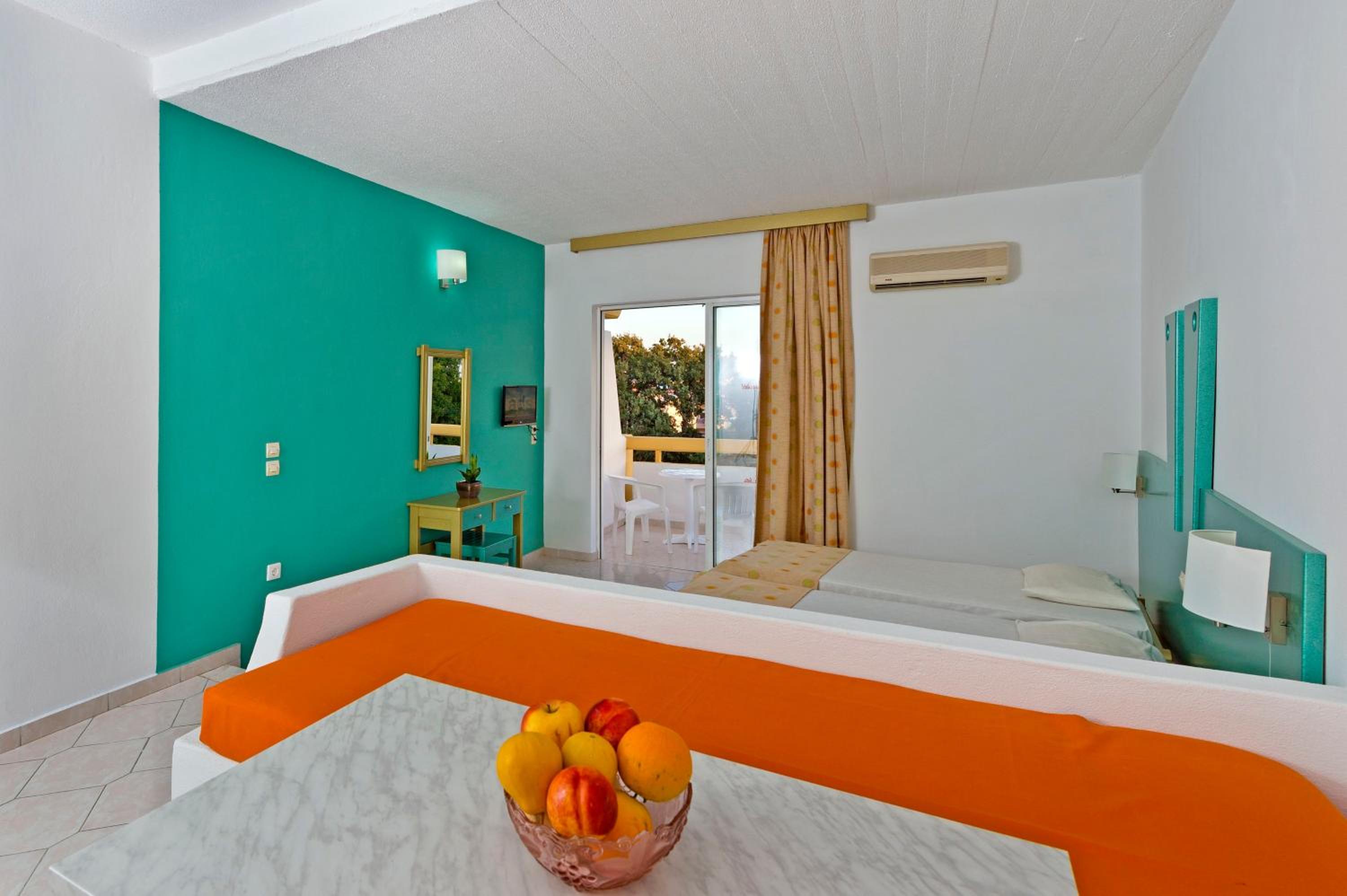 Studio with Pool View (2-3 adults)