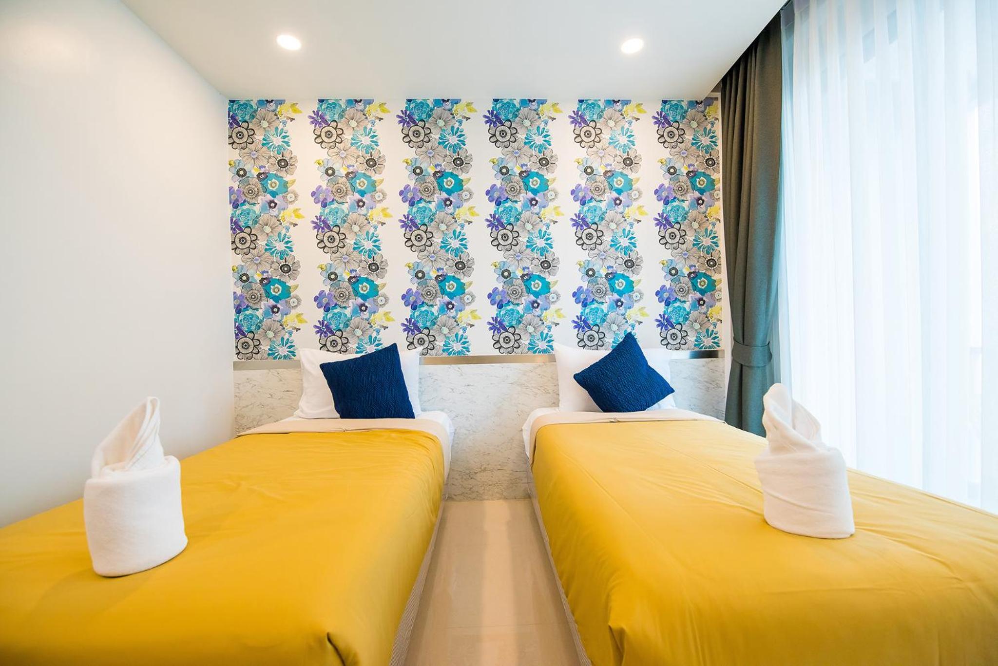 Standard Twin Room with Balcony