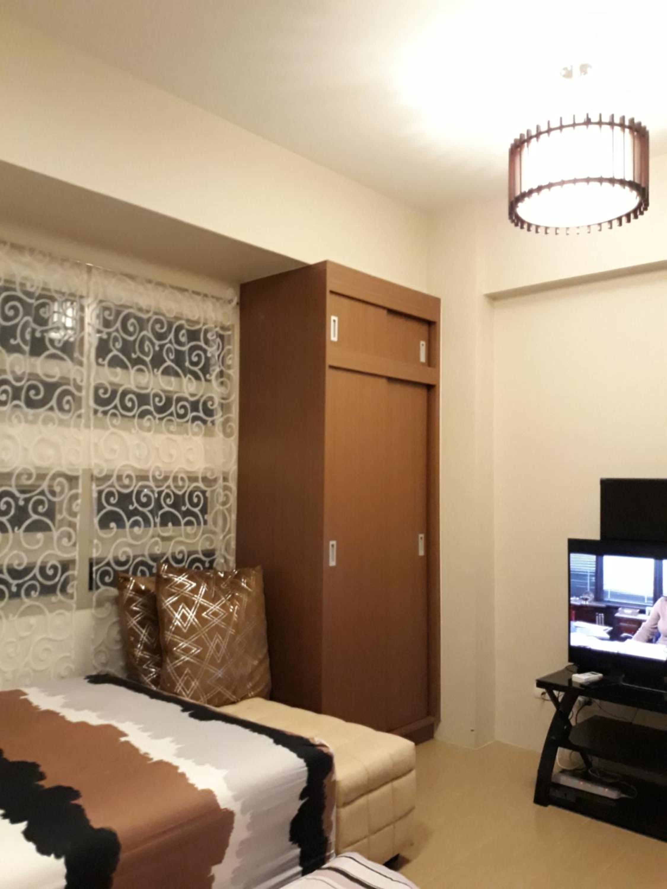 Studio Apartment - Photo 24