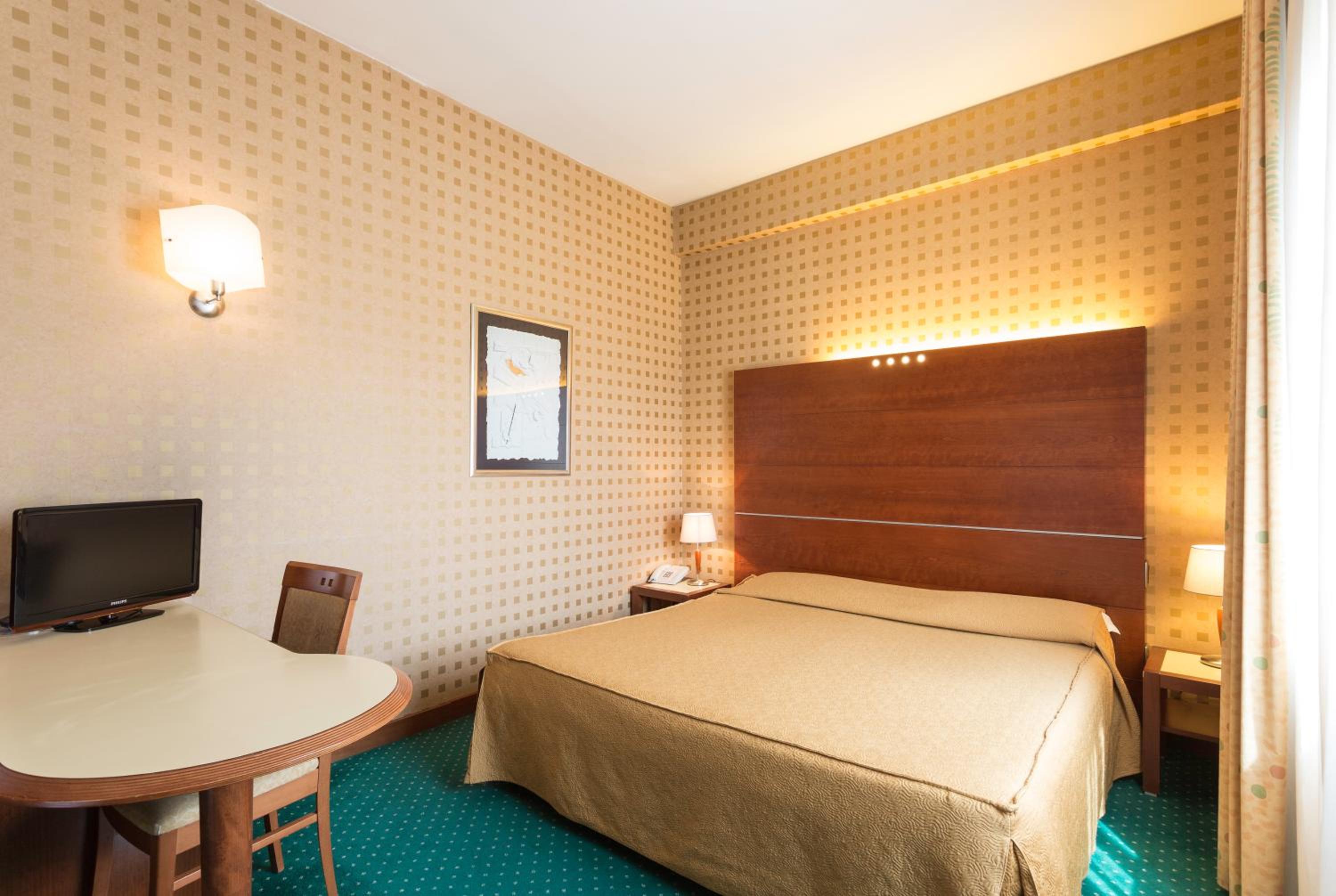 Double Room - Photo 1