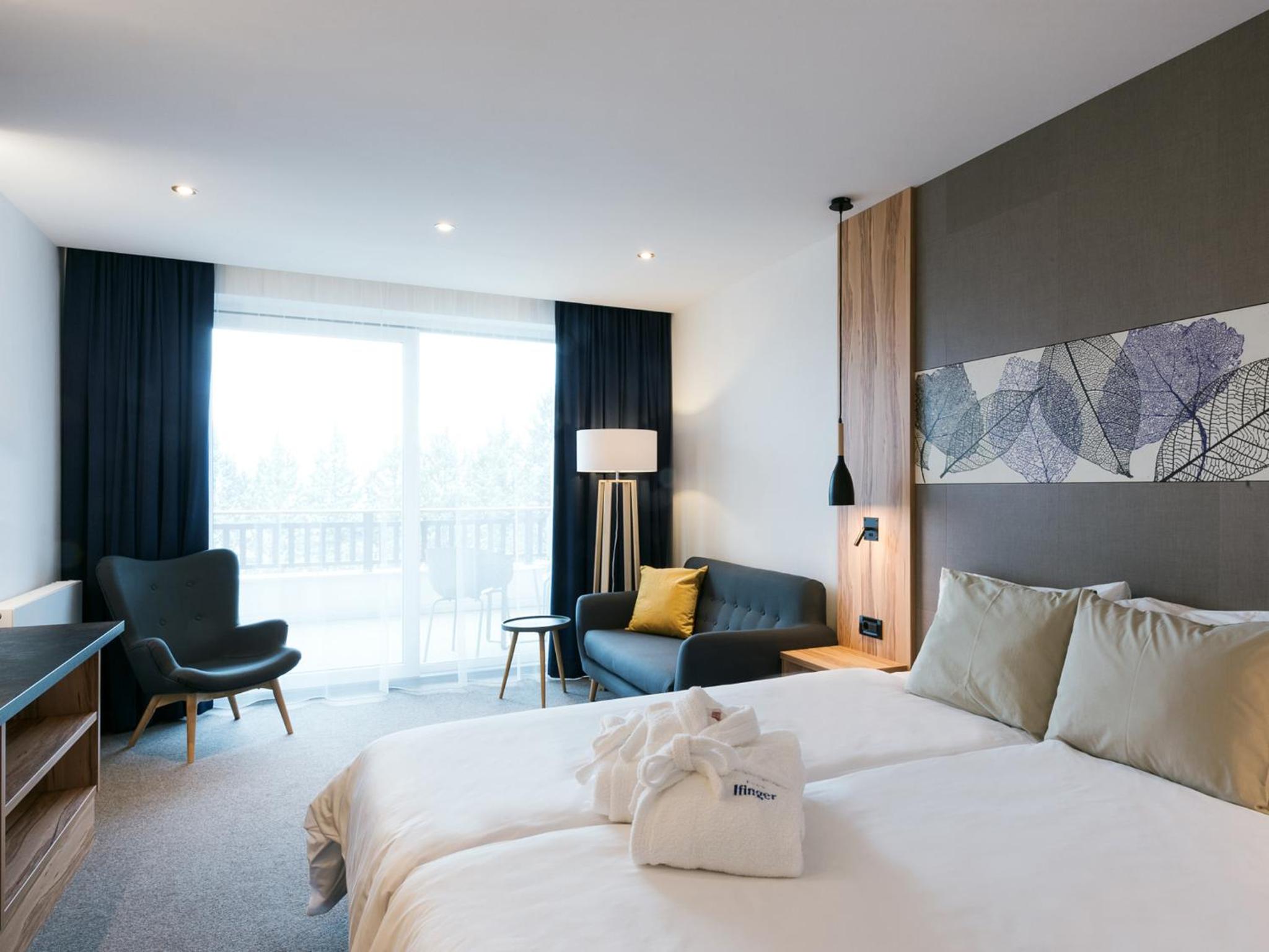 Double Room with Balcony and Pool View photo 1