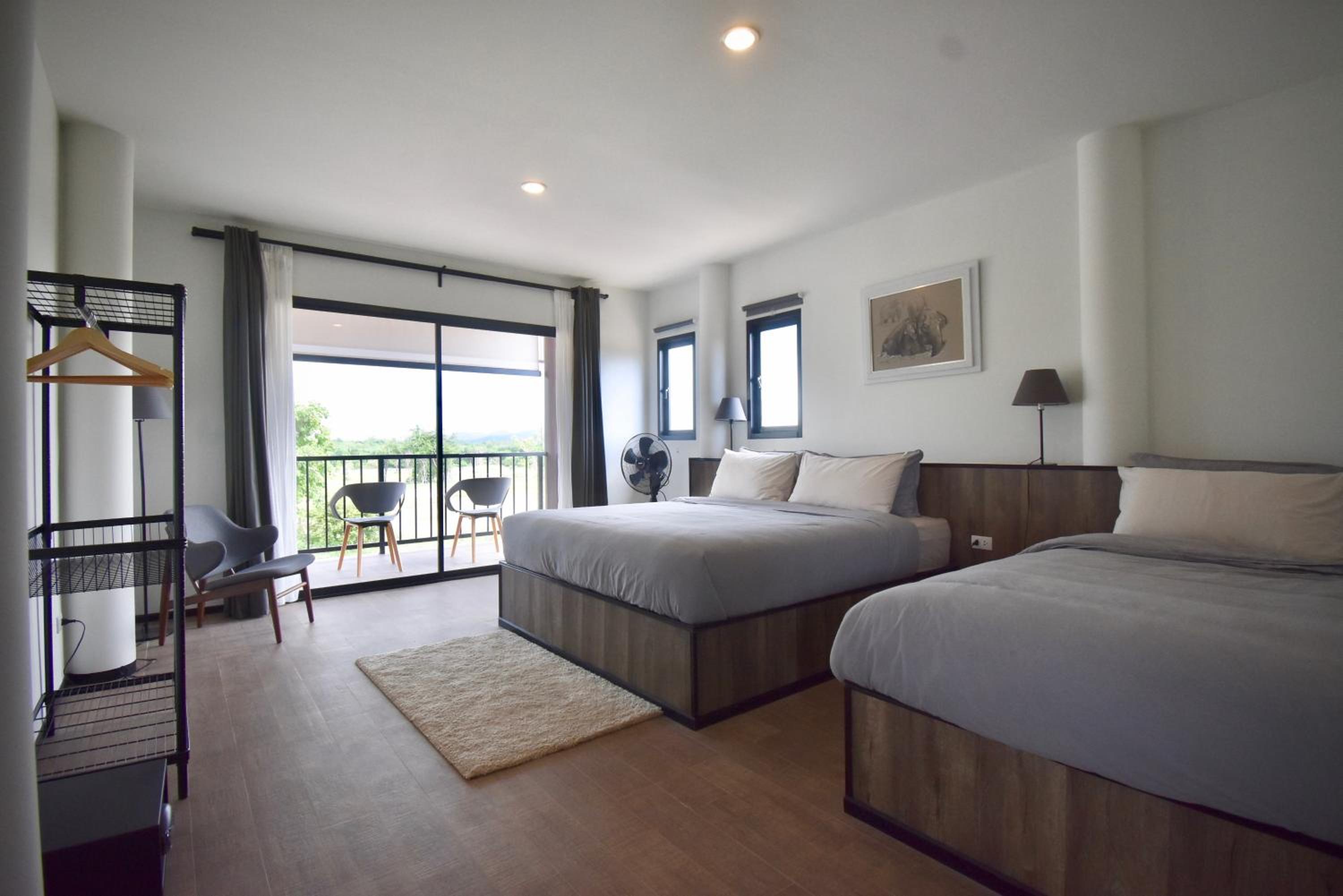 Deluxe Double or Twin Room with Mountain View - Photo 1