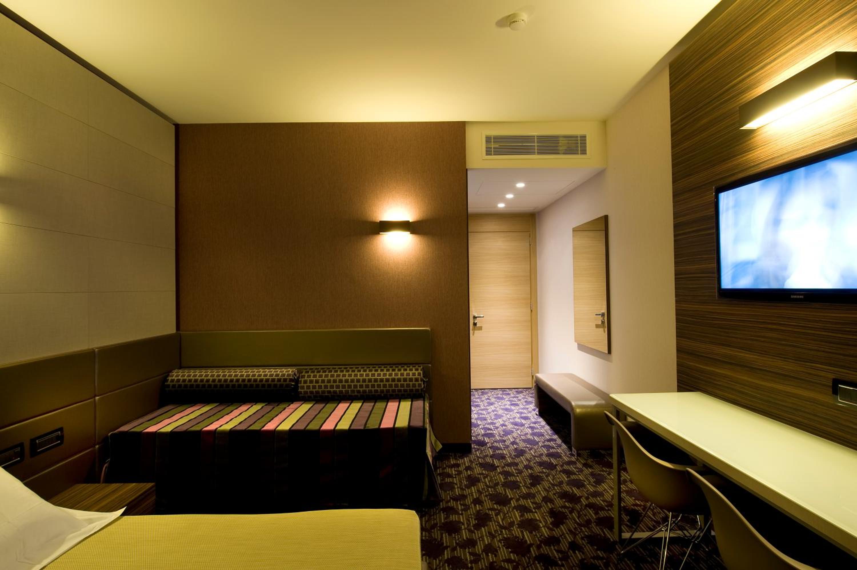  Executive Triple Room  photo 3