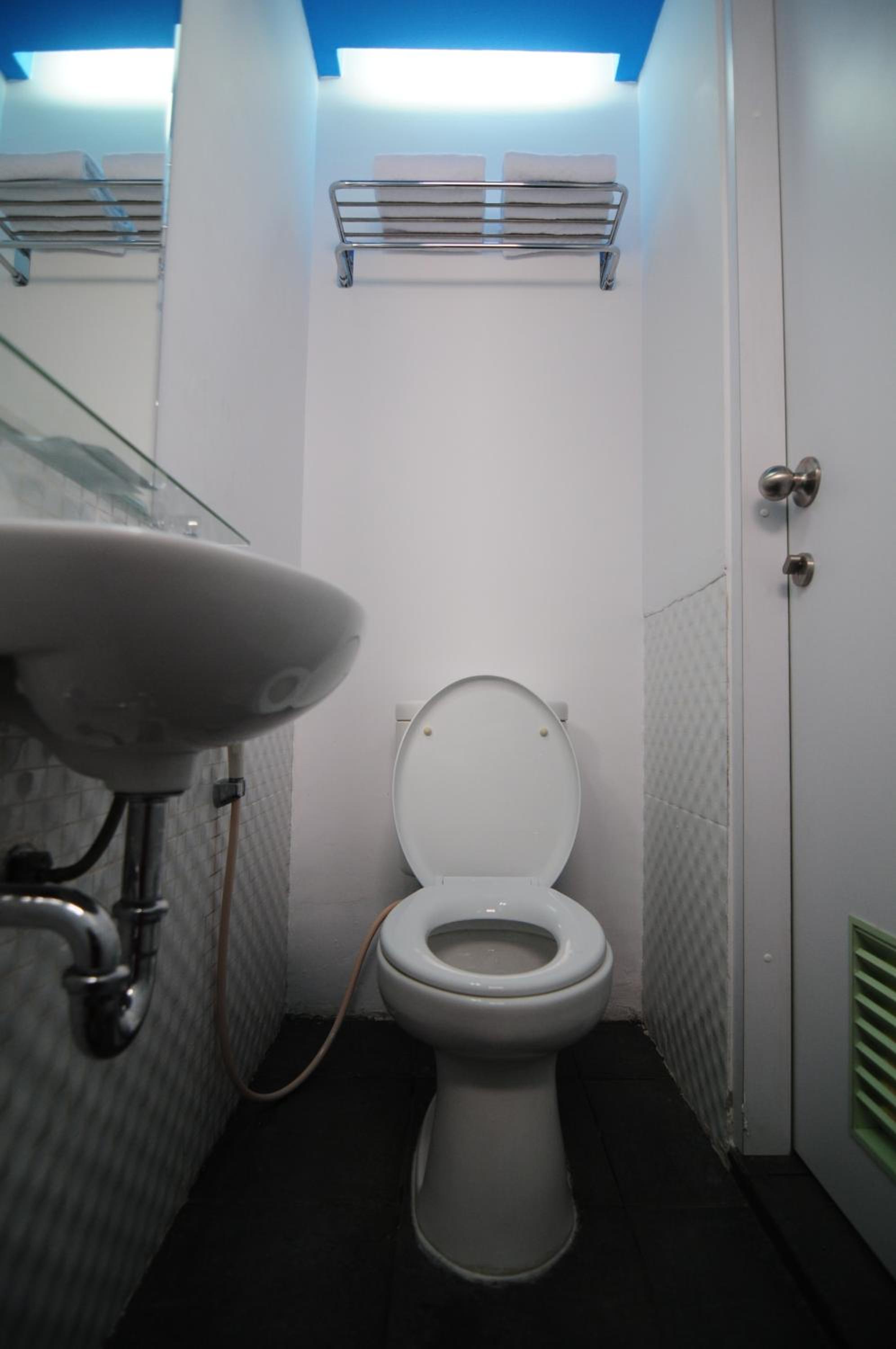 Transit Offer - Standard Twin Room For 8 Hours (10:00-21:00) photo 2