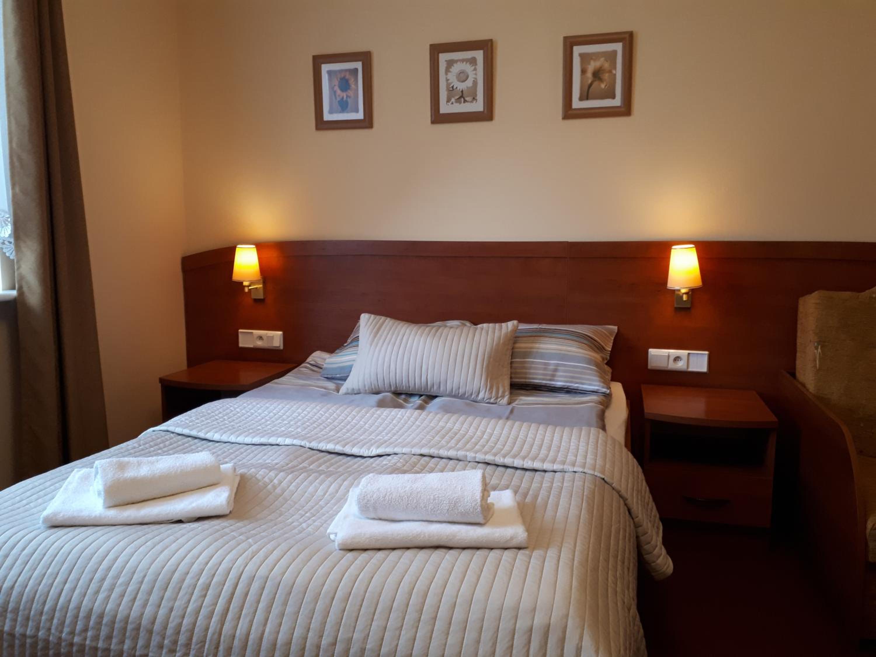 Triple Room with Private Bathroom photo 2