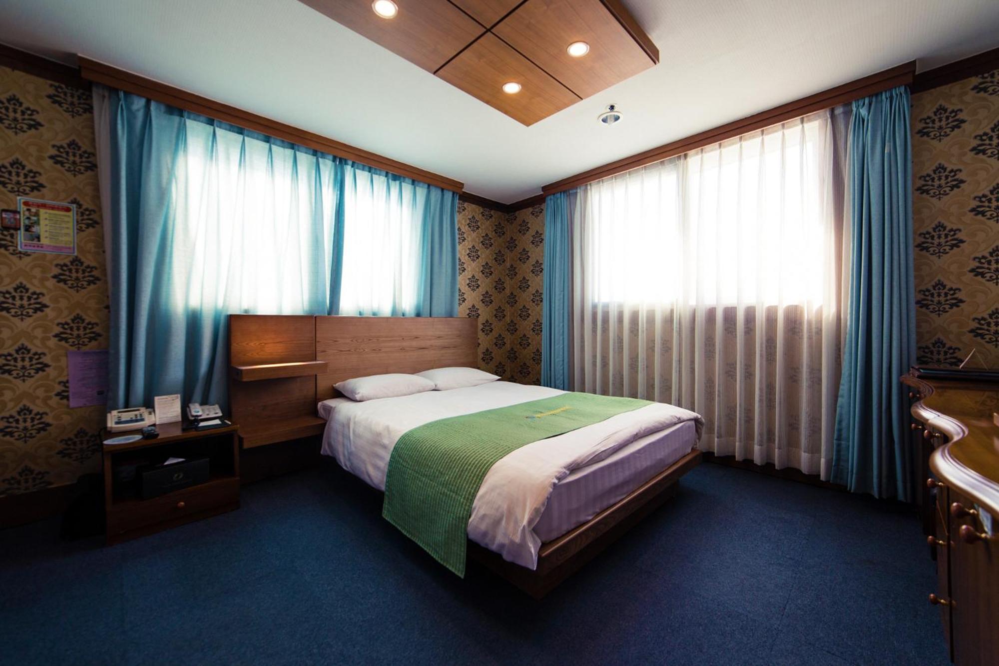 Deluxe Double Room photo 3